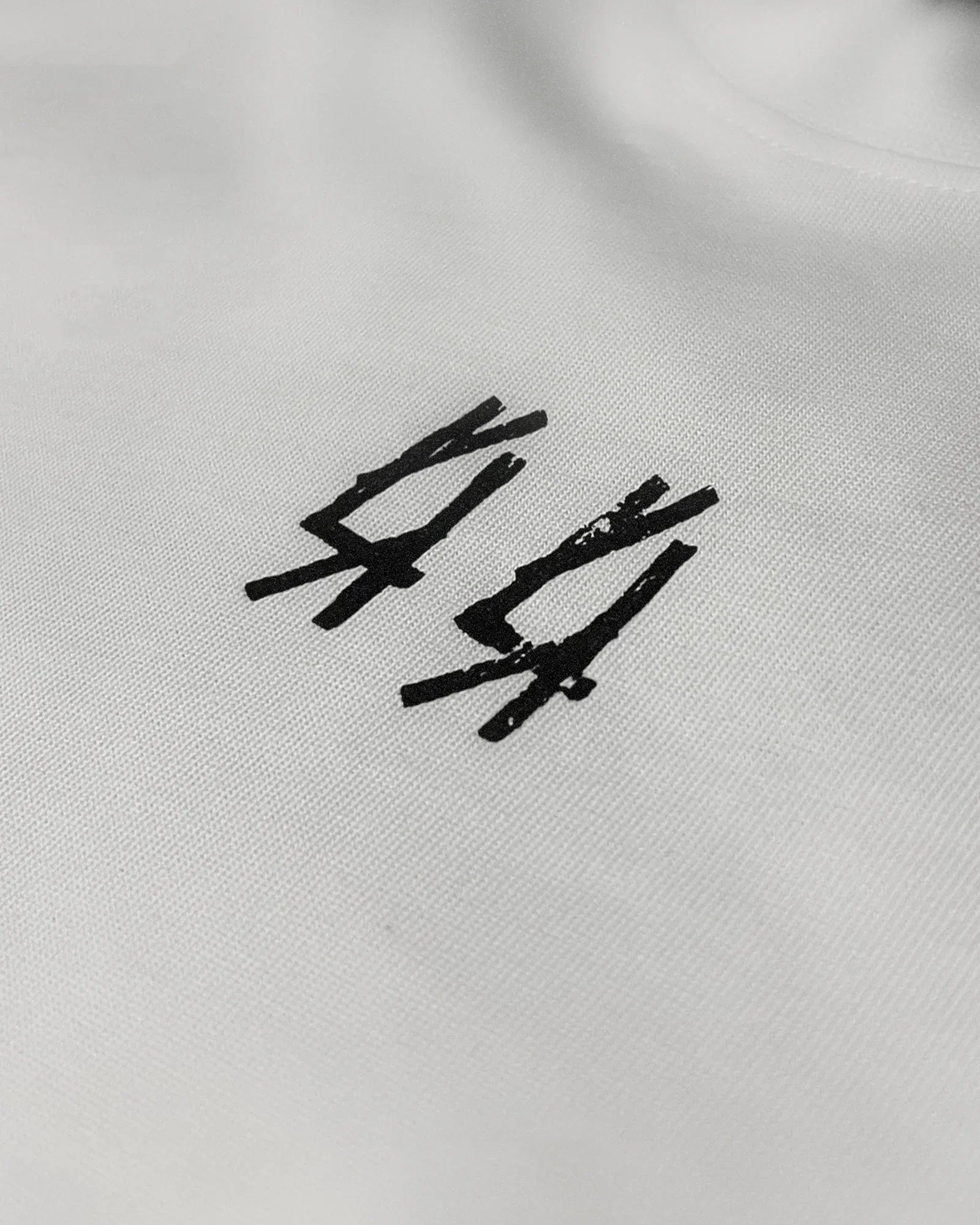 44 Label Group x Anyma - Grafické tričko - Bílé