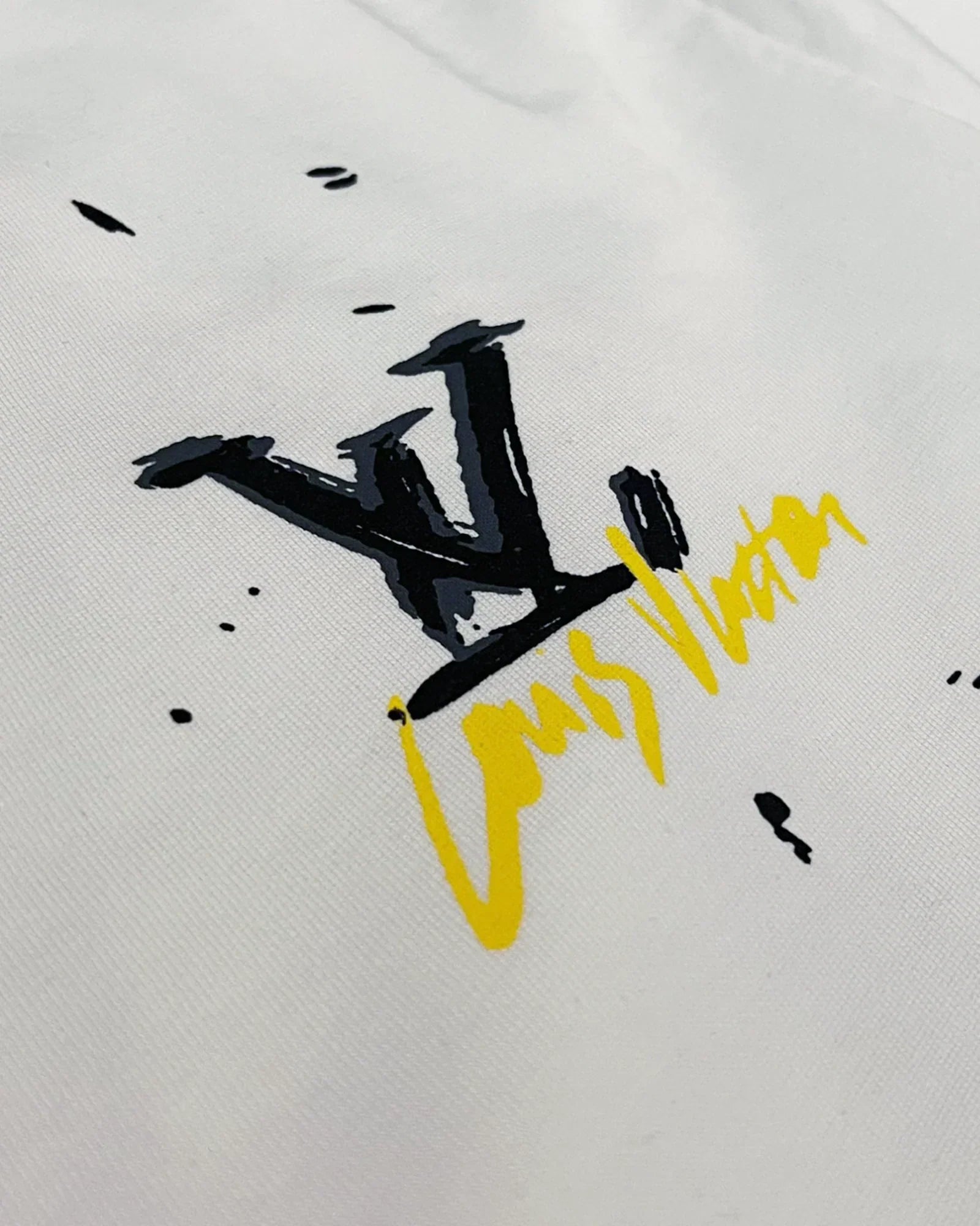 Louis Vuitton - Tričko s logem LV Circle Graffiti - Bílá
