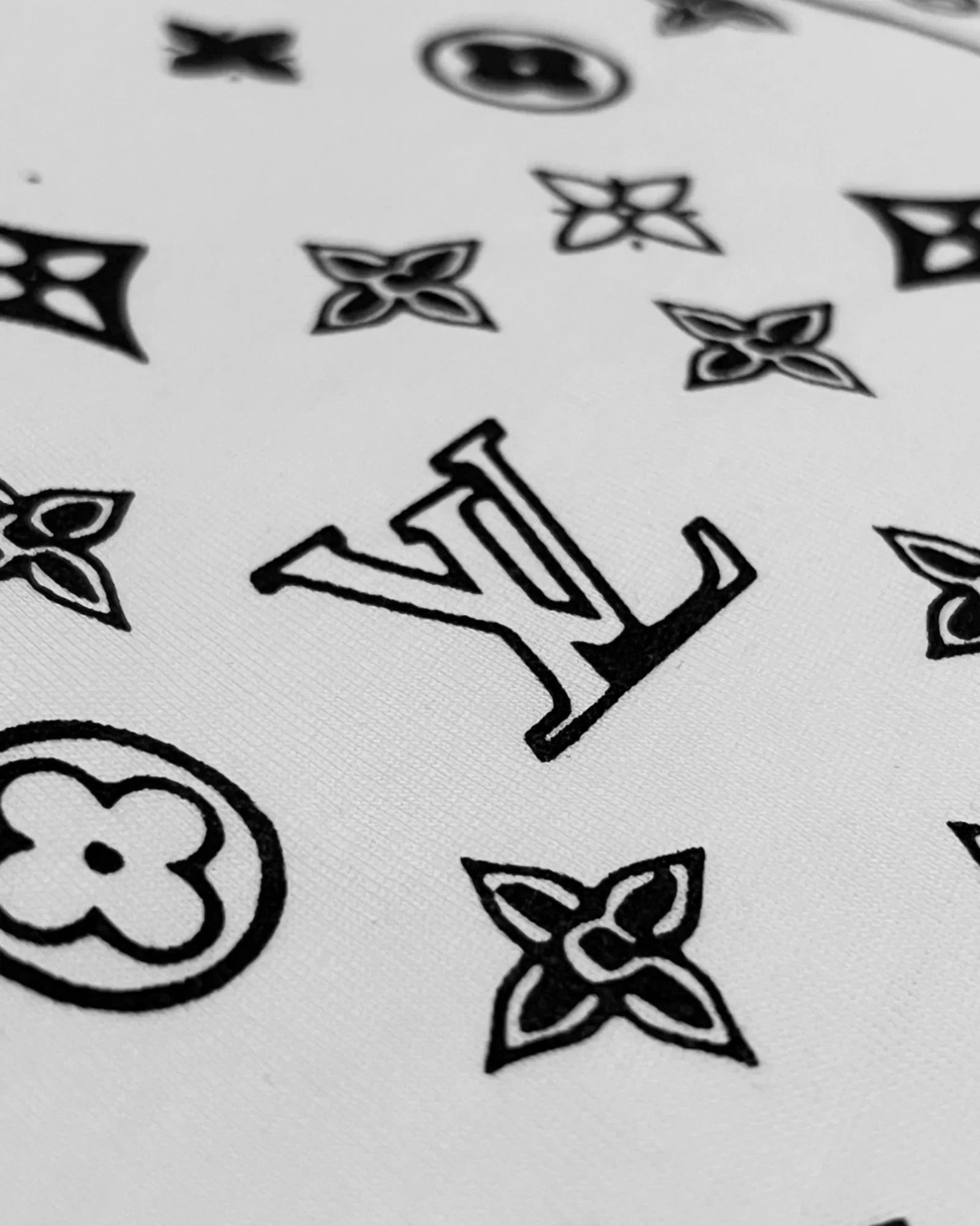 Louis Vuitton – tričko s šátkovým potiskem – bílé