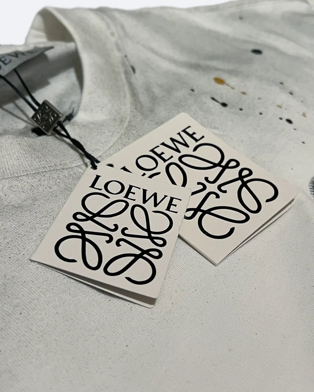 Loewe – Černé/zlaté tričko s vyšívaným logem – špinavě bílé