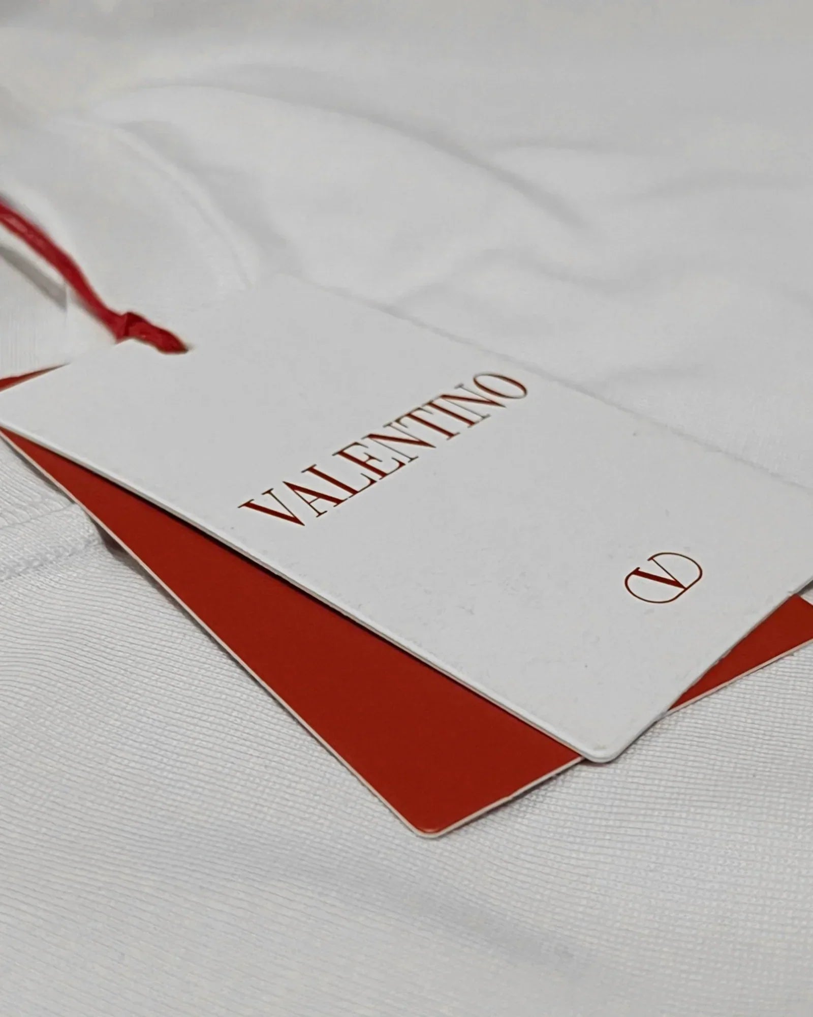 Valentino – ležérní tričko s logem – bílé