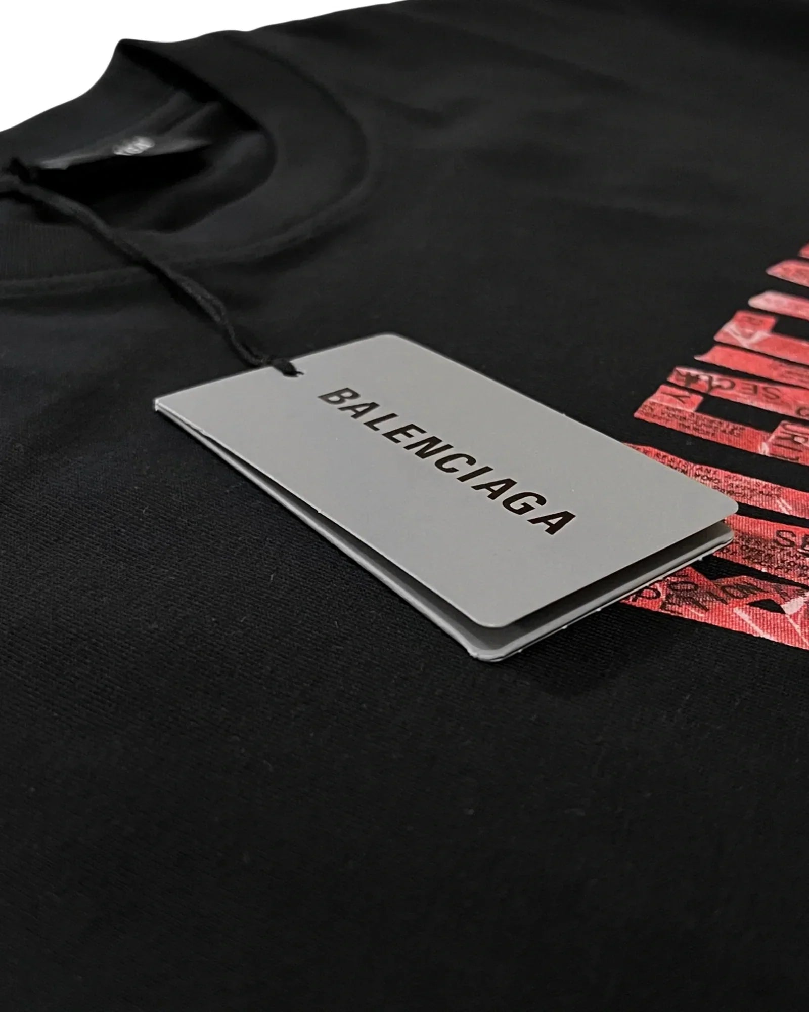 Balenciaga - červené tričko s výstražnou páskou - černé