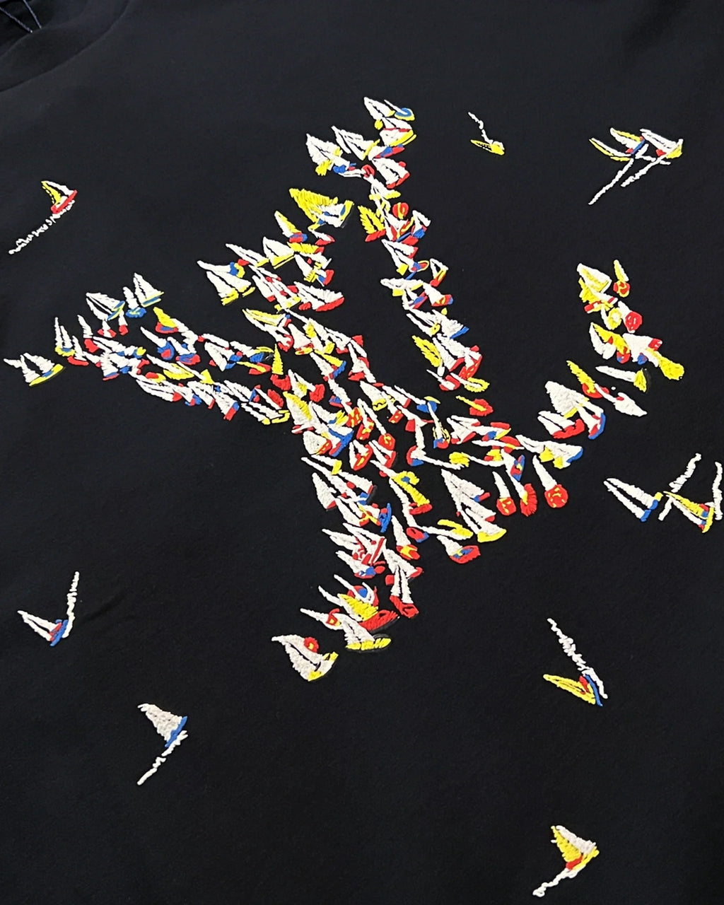 LVTN – Monogram Boats tričko – černé