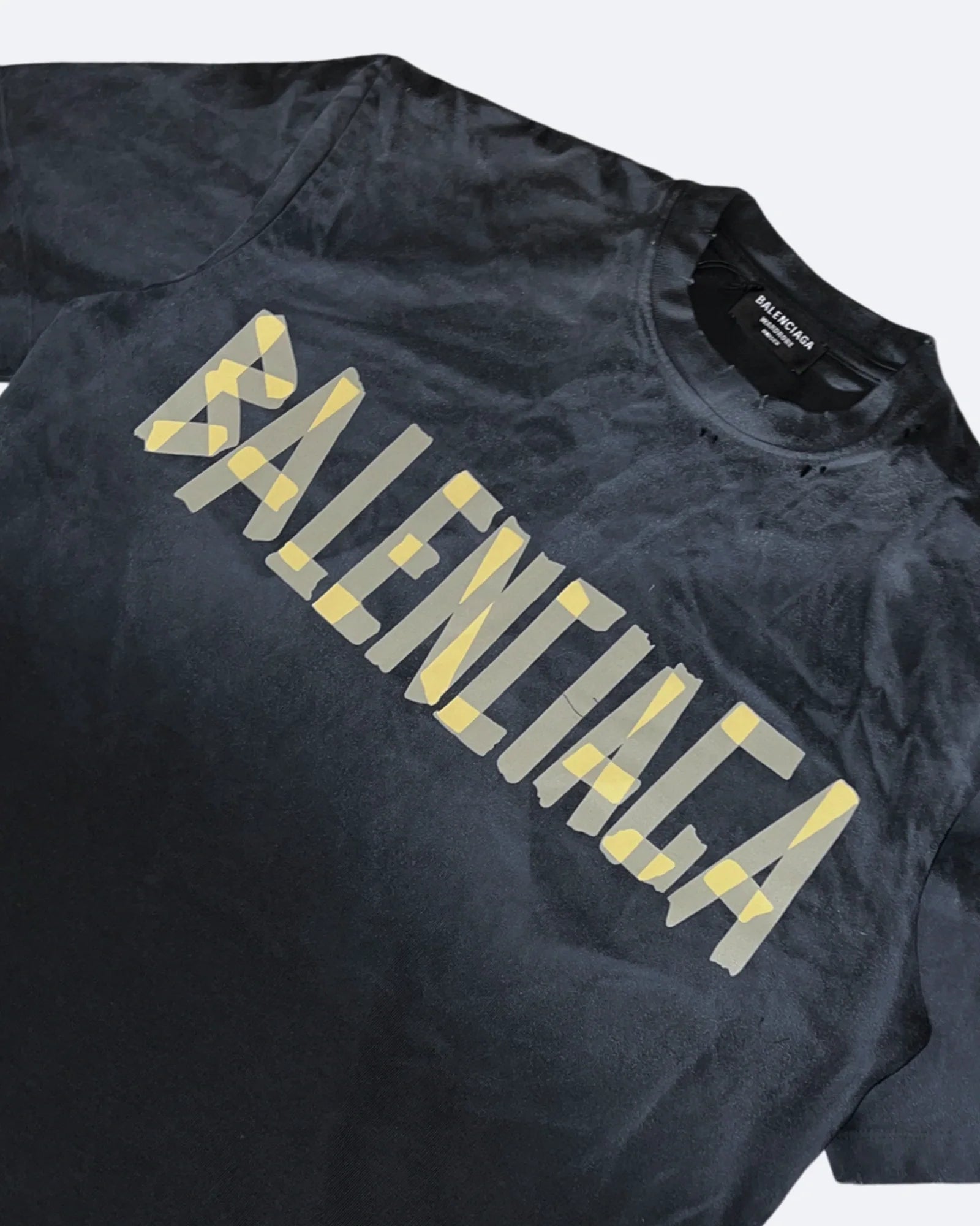 Balenciaga – tričko Yellow Tape Distressed – sepraná černá