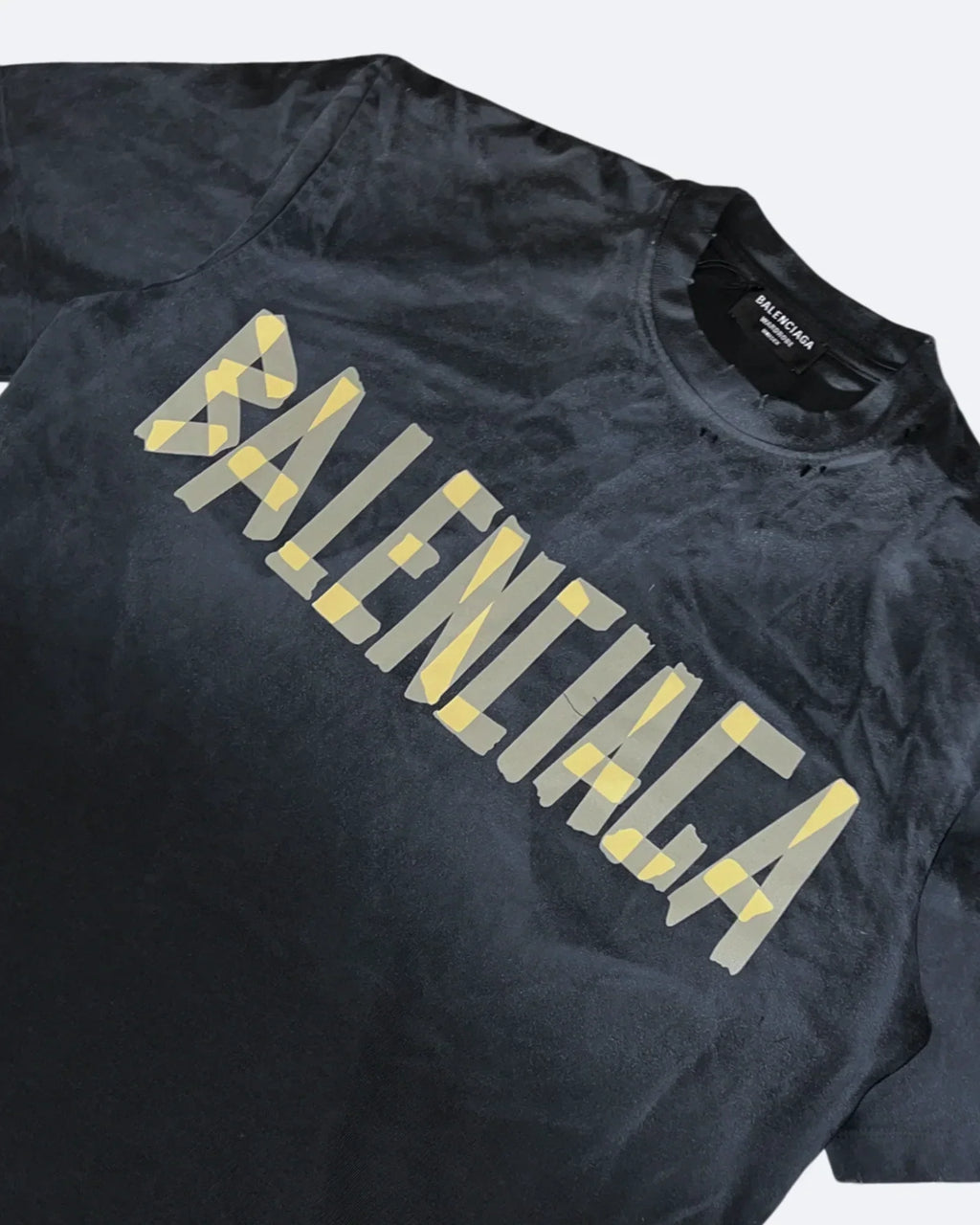 Balenciaga – tričko Yellow Tape Distressed – sepraná černá