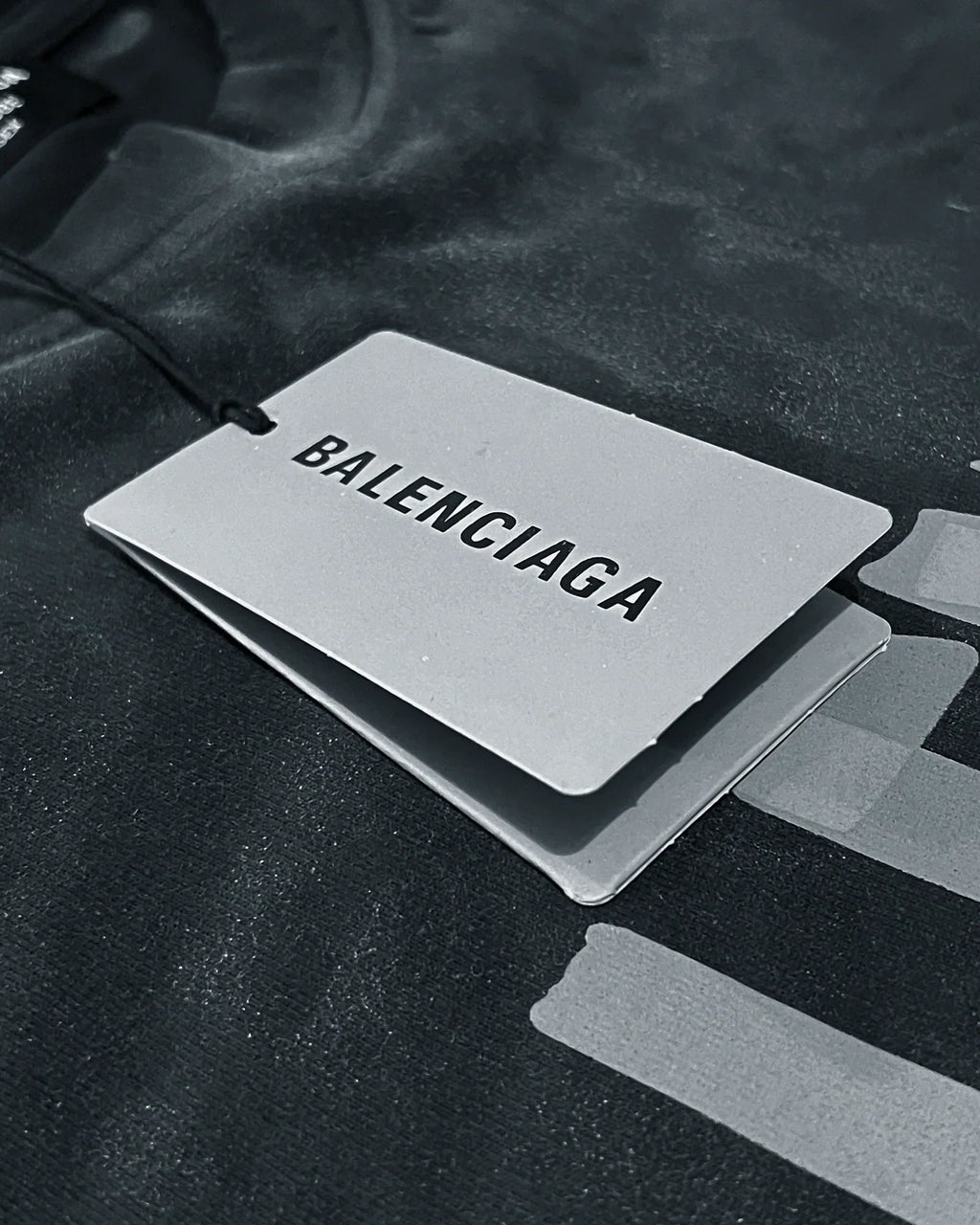 Balenciaga – tričko Yellow Tape Distressed – sepraná černá