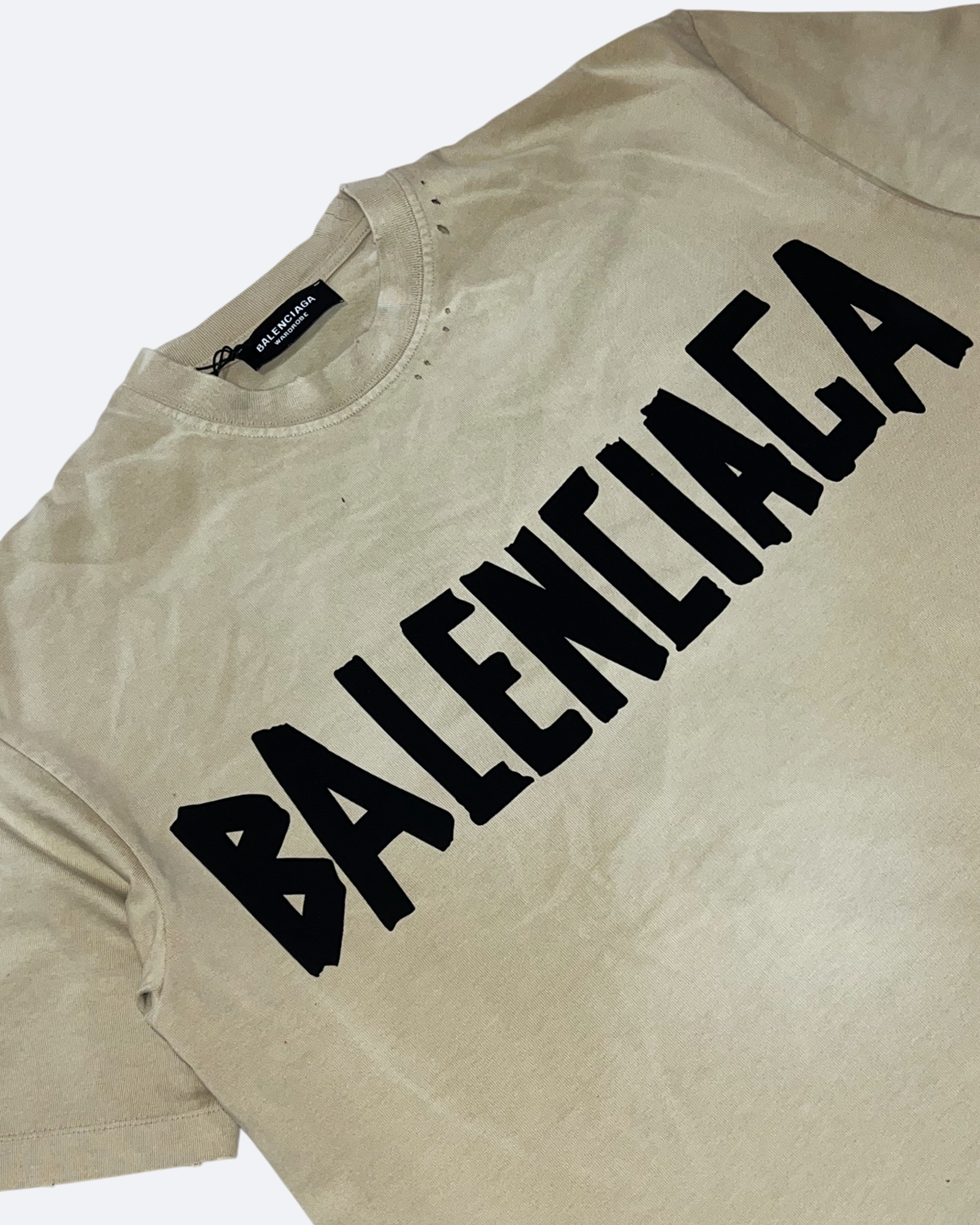 Balenciaga – Zničené tričko s černou páskou – krémové