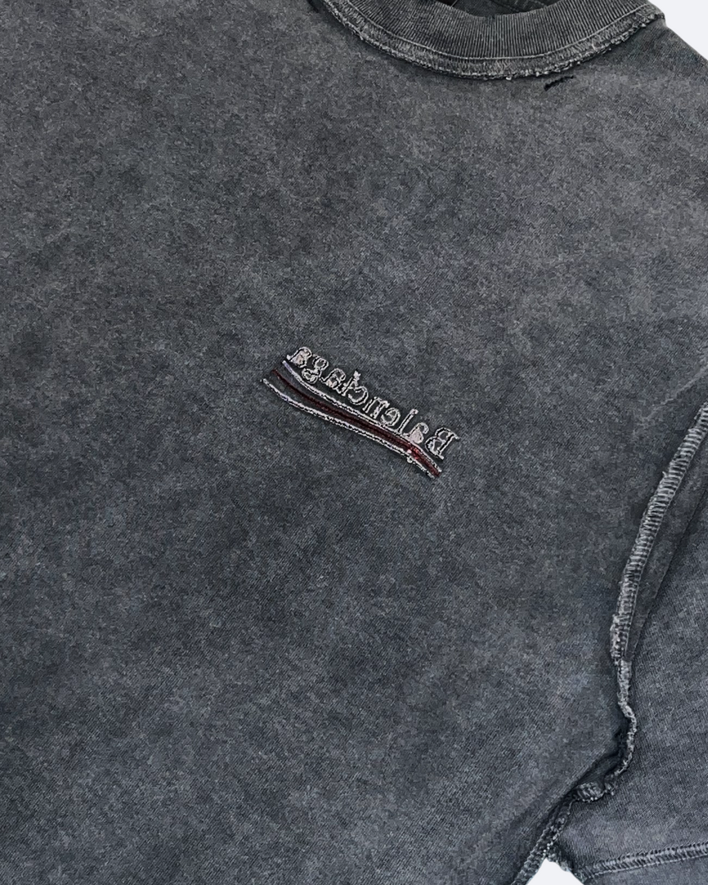 Balenciaga – tričko s obrácenou výšivkou – tmavě šedá
