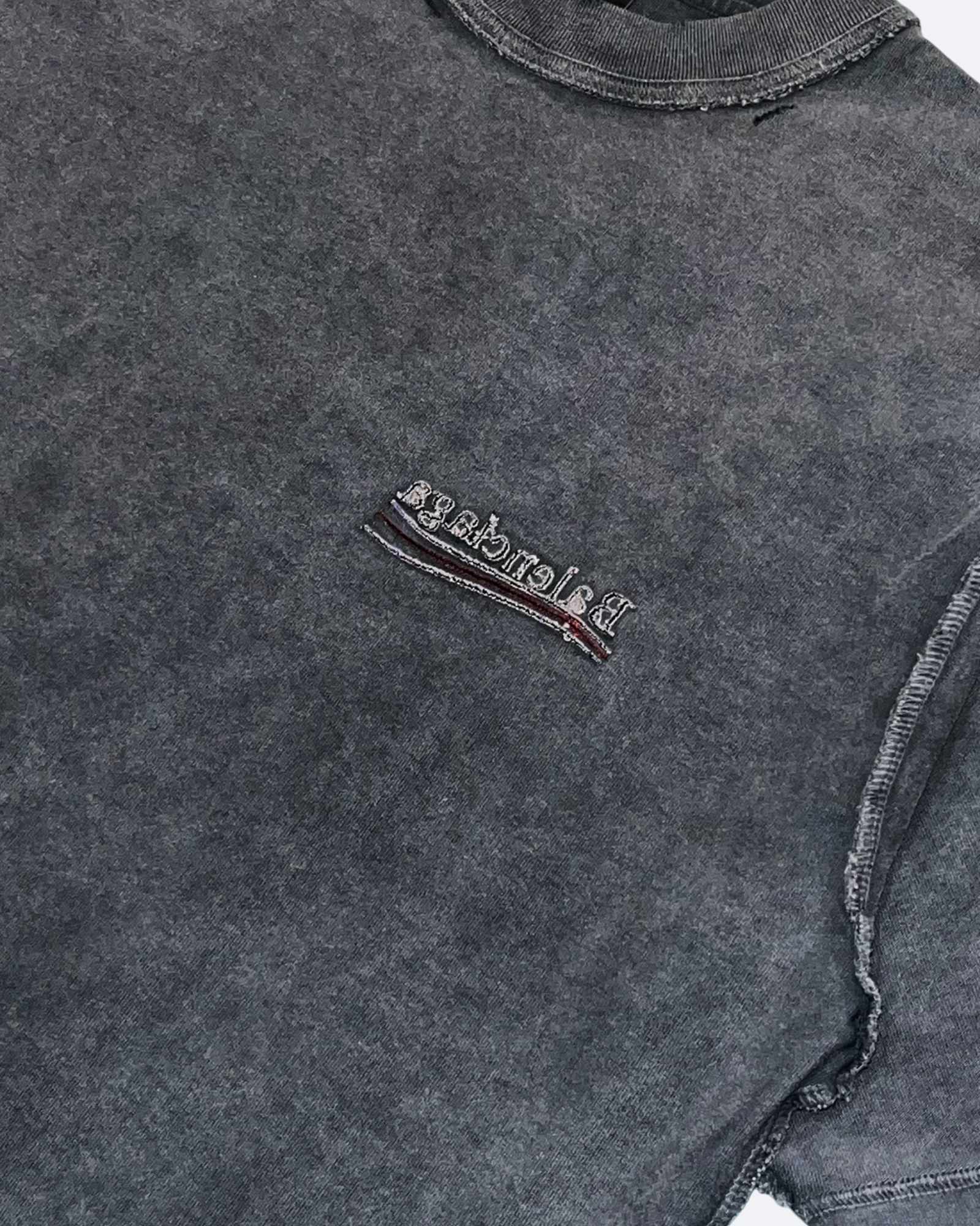 Balenciaga – tričko s obrácenou výšivkou – tmavě šedá
