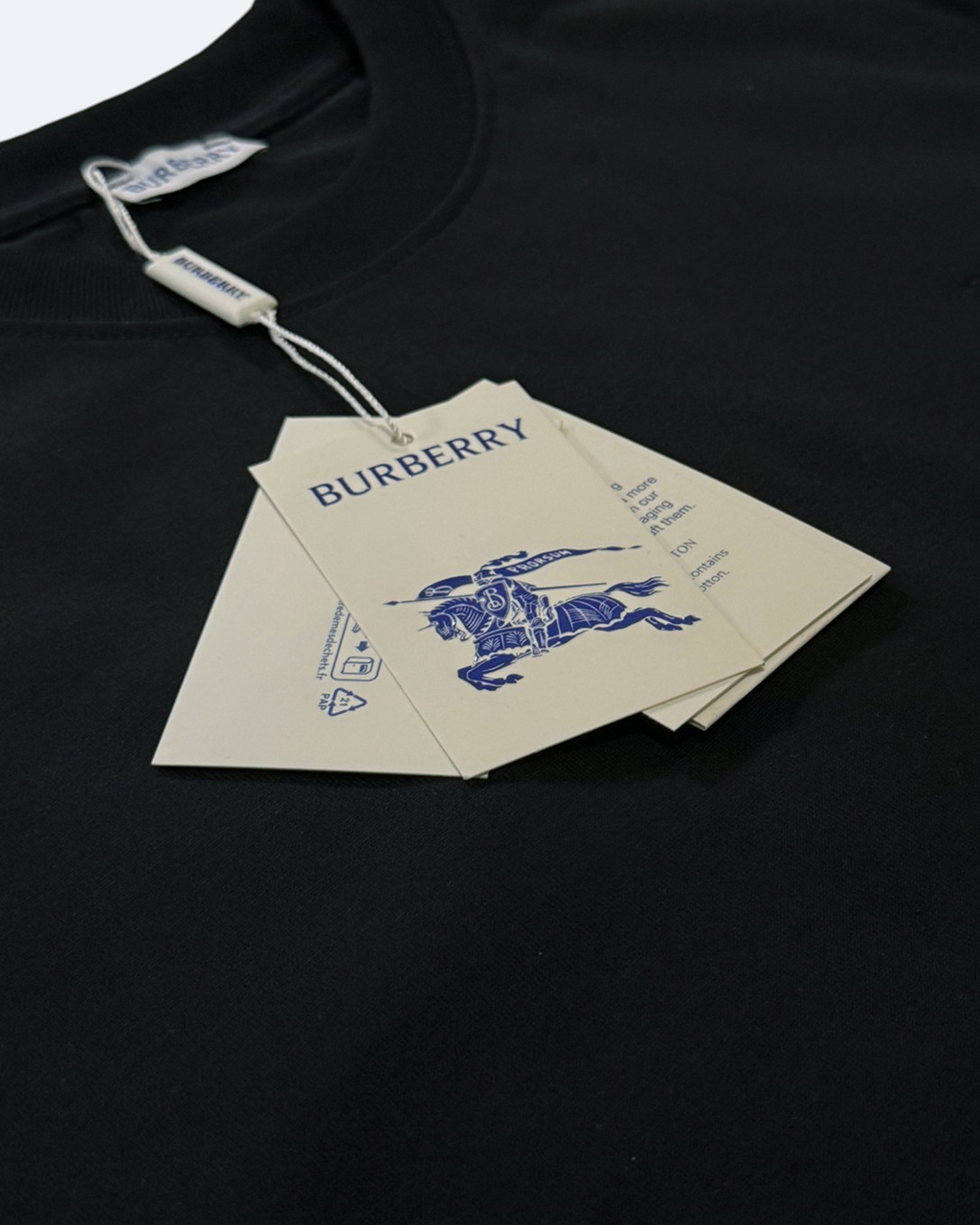 Burberry – Tričko s rukávy s kostkovaným pruhem – Černá