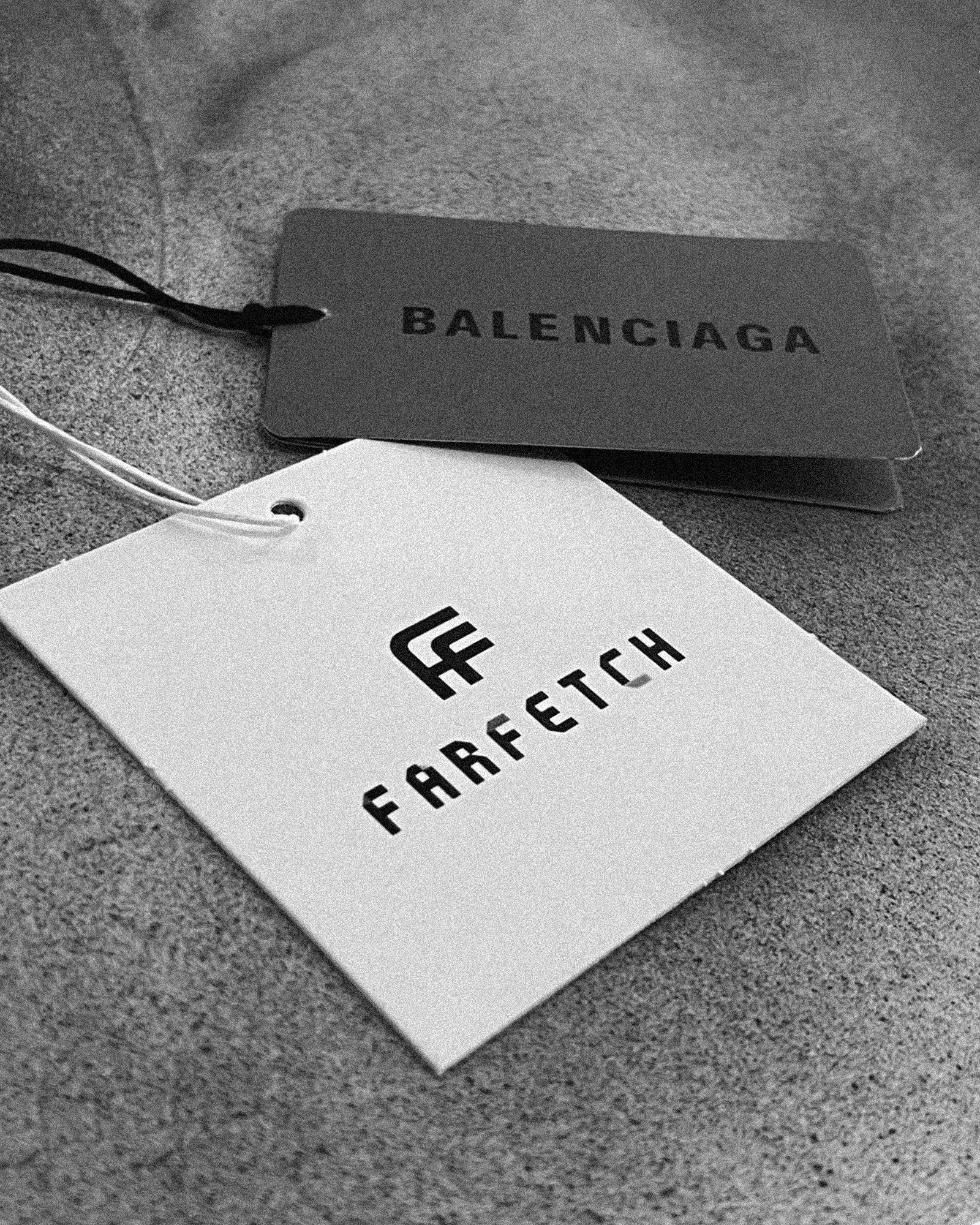 Balenciaga – Oversized tričko s kovovým logem – světle šedá