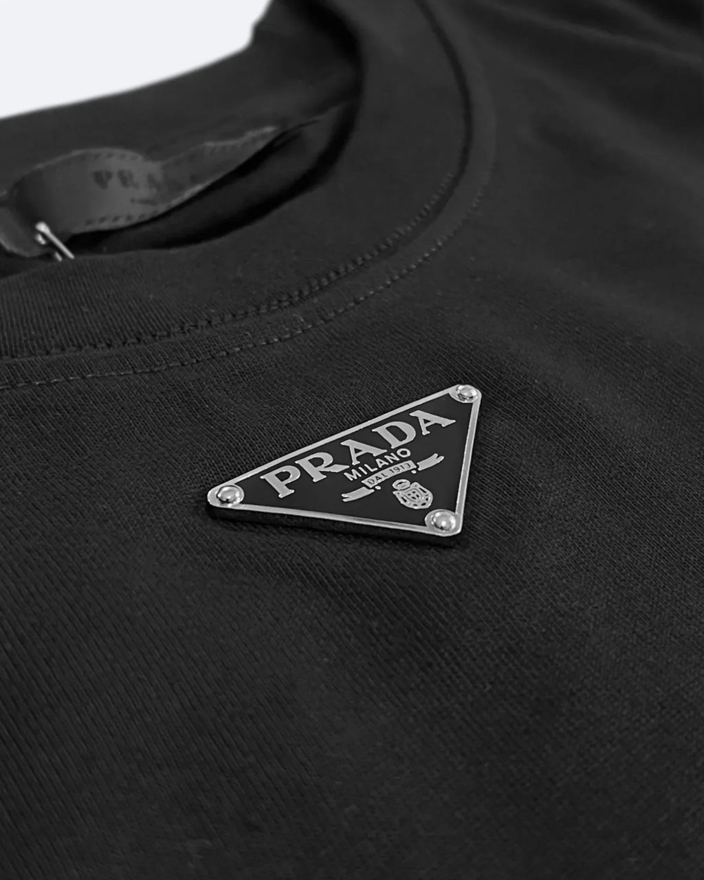 Prada – Tričko s logem a švy – černé