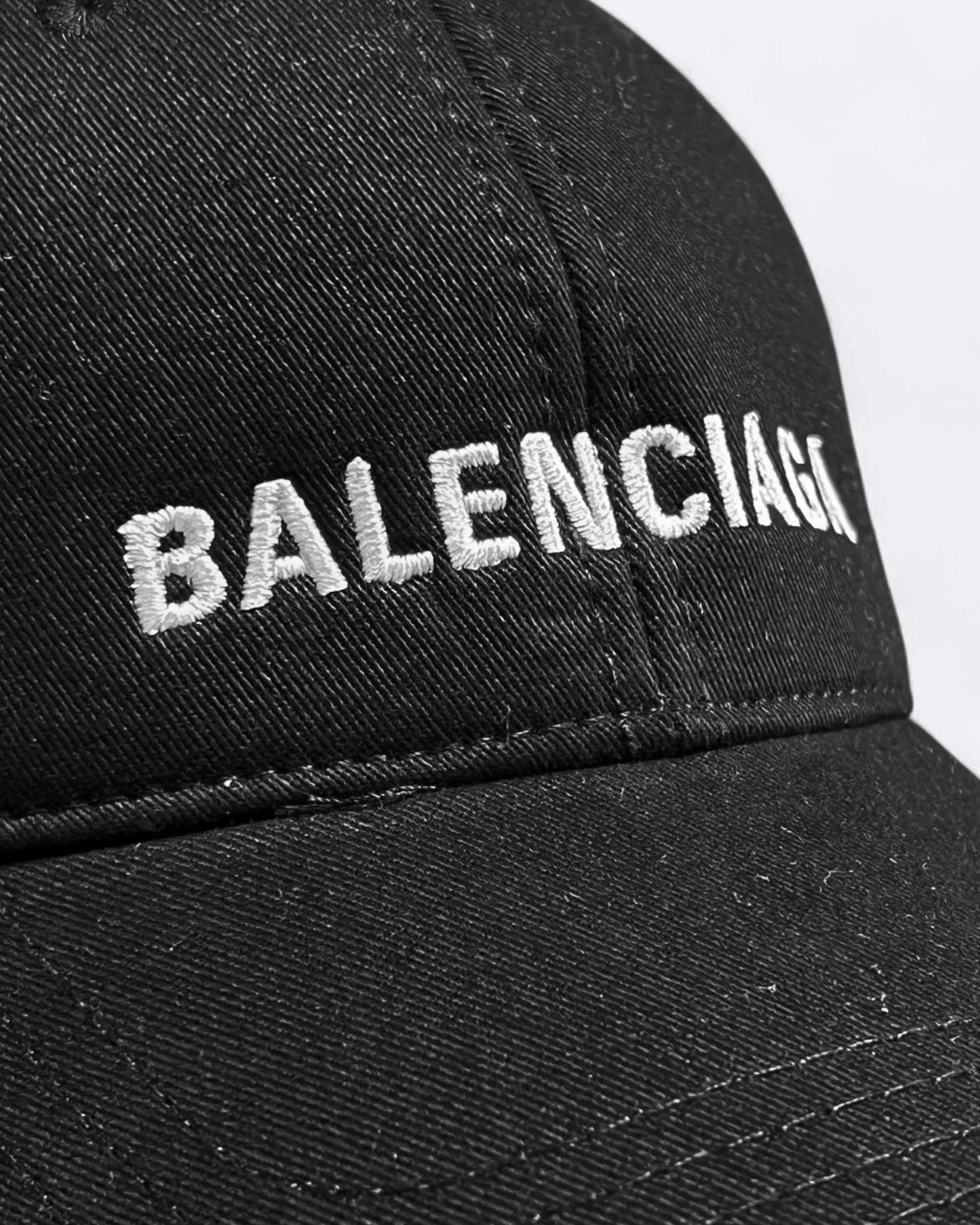 Balenciaga - Čepice s vyšívaným logem - Černá