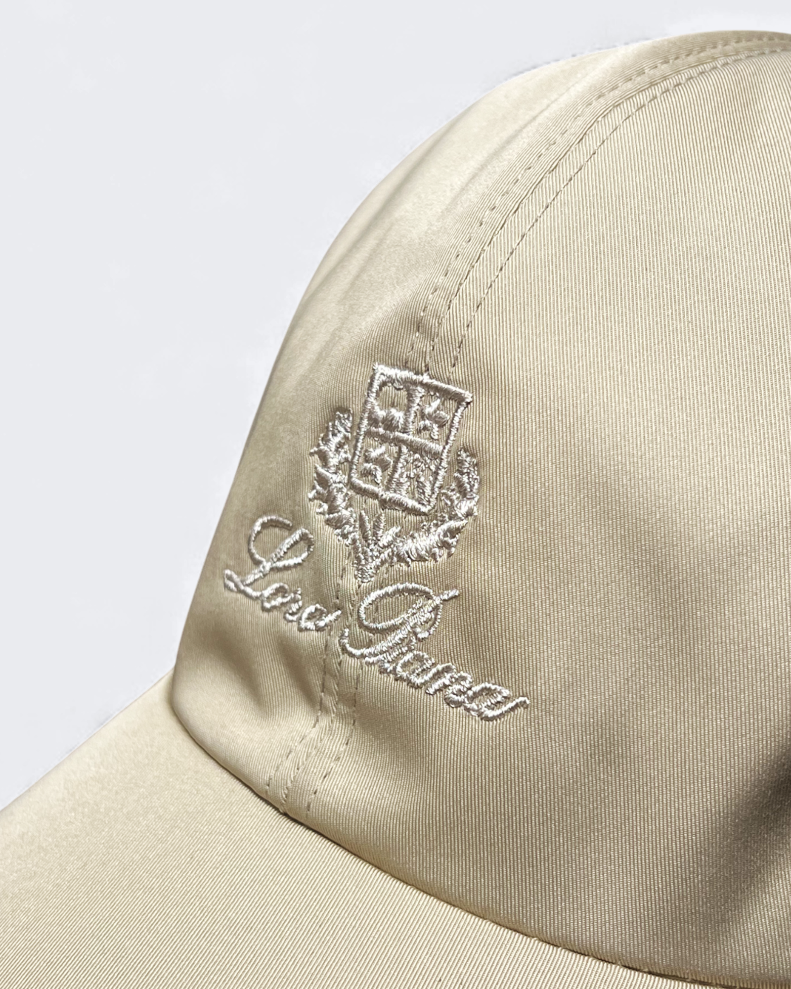 Loro Piana - Kšiltovka s vyšívaným logem - krémová