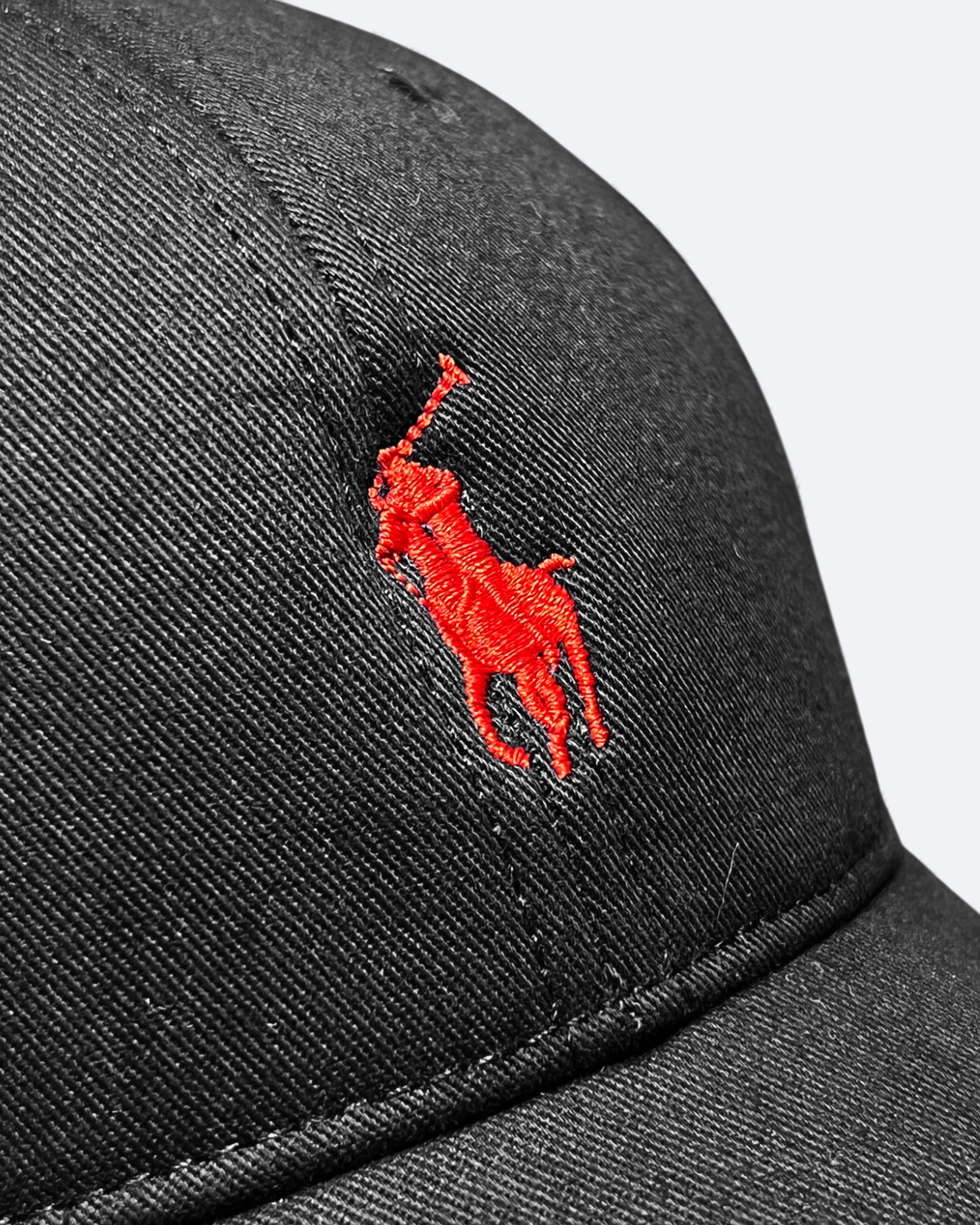 Ralph Lauren – Černá kšiltovka s červeným logem