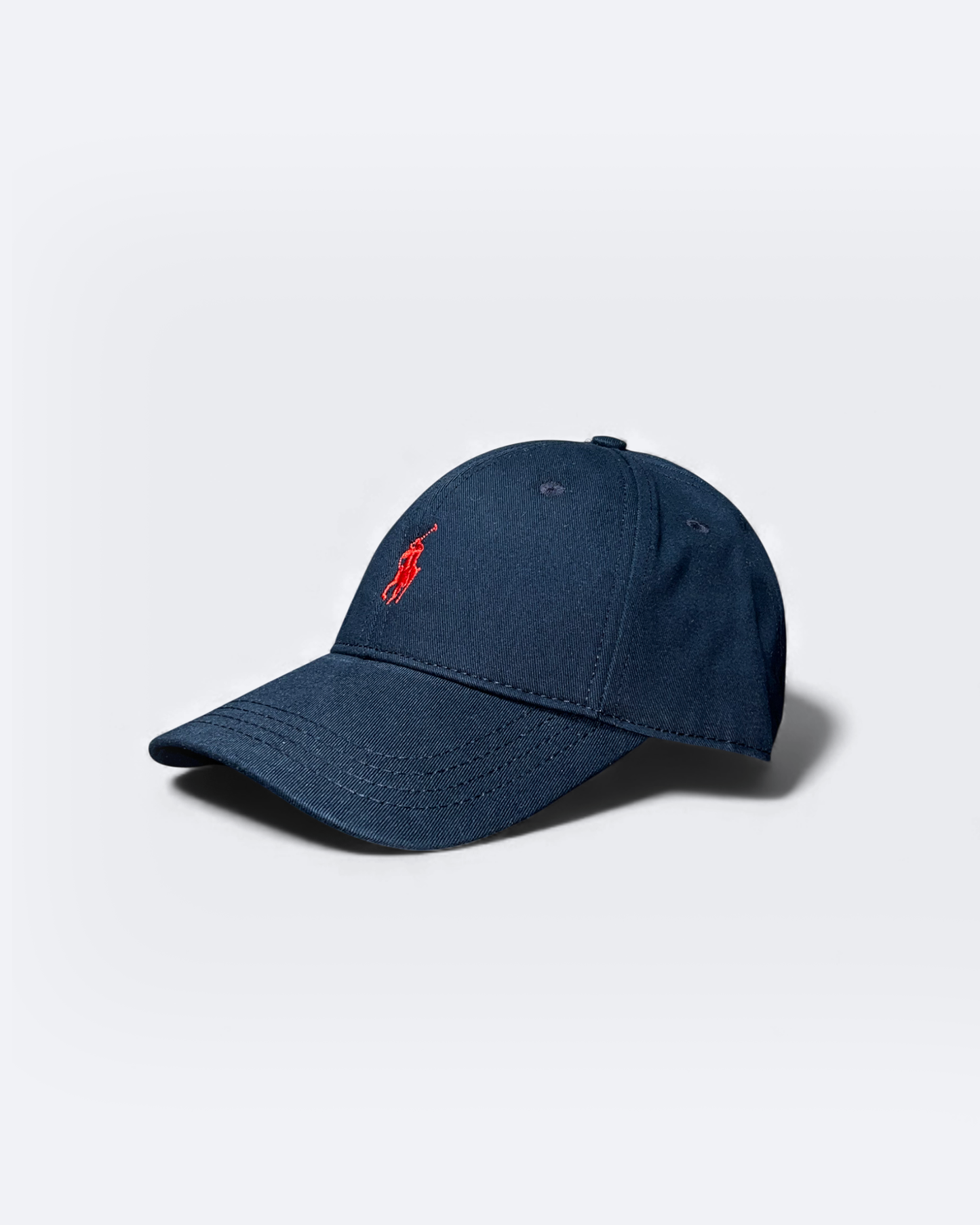 Ralph Lauren – Čepice s červeným logem – Tmavě modrá