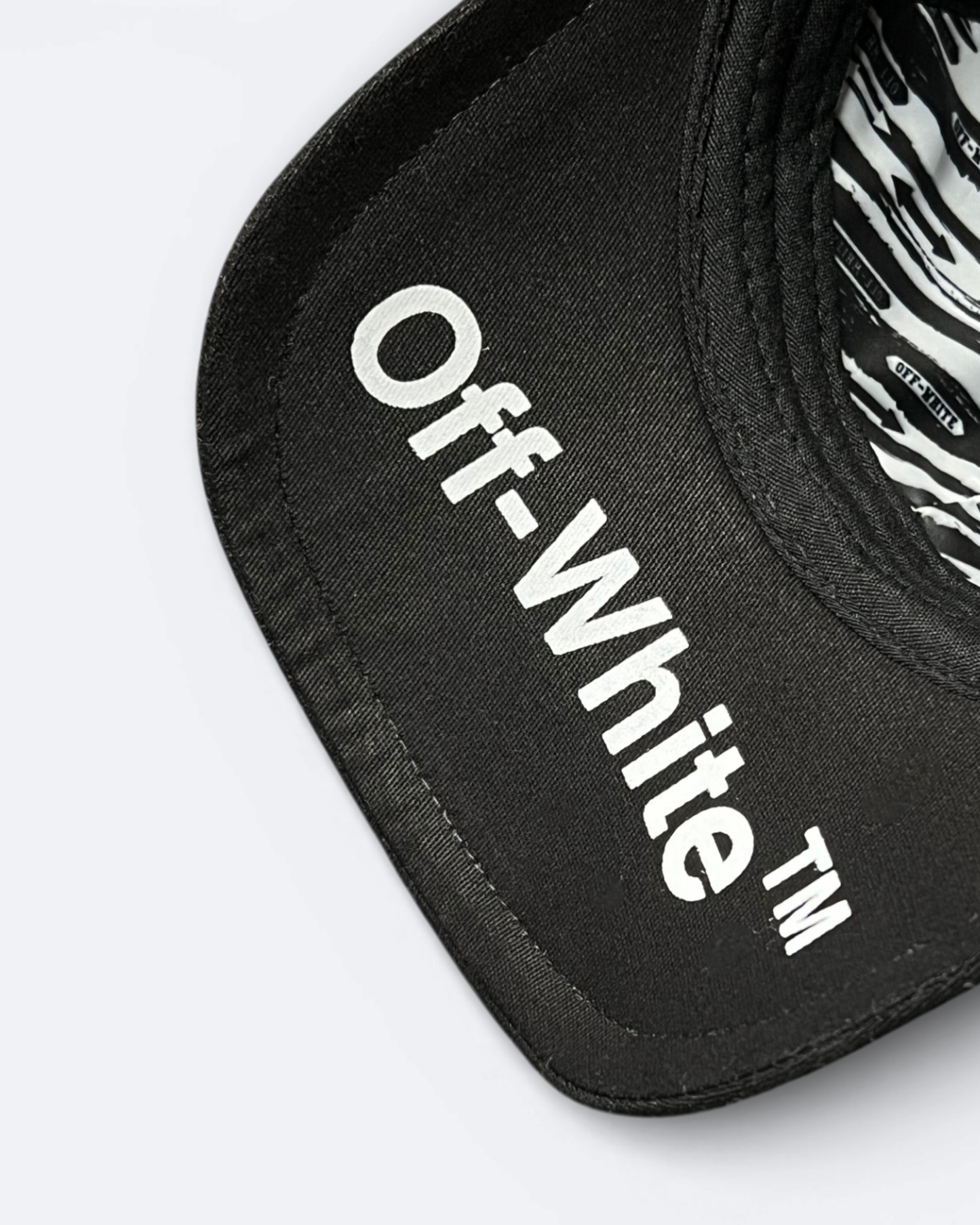 Off-White - čepice Arrow Embroidery Logo – černá