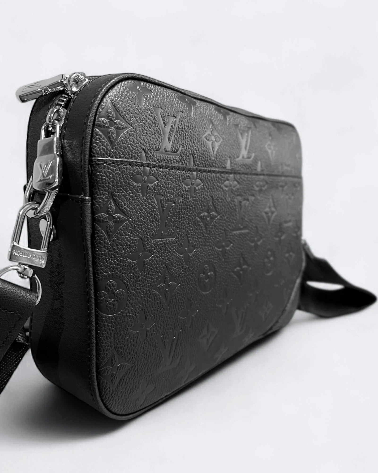Louis Vuitton – Kožené kabelky Duo s vyraženým monogramem LV – černé
