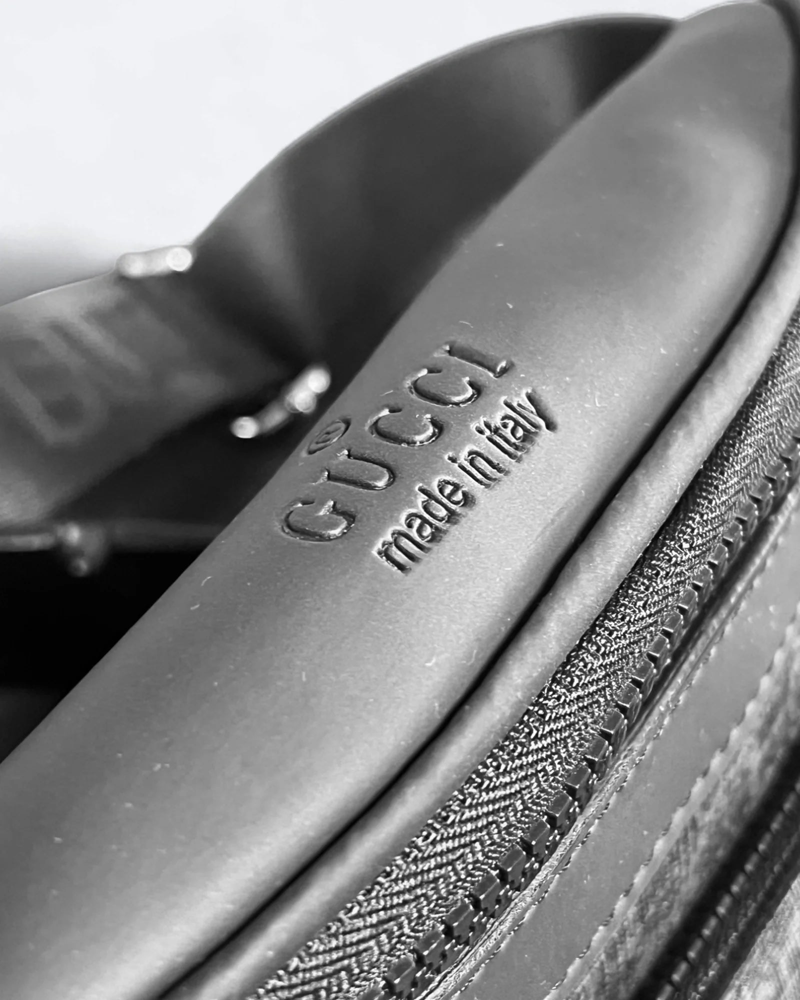 GC - Plátěná crossbody taška GG Canvas - černá