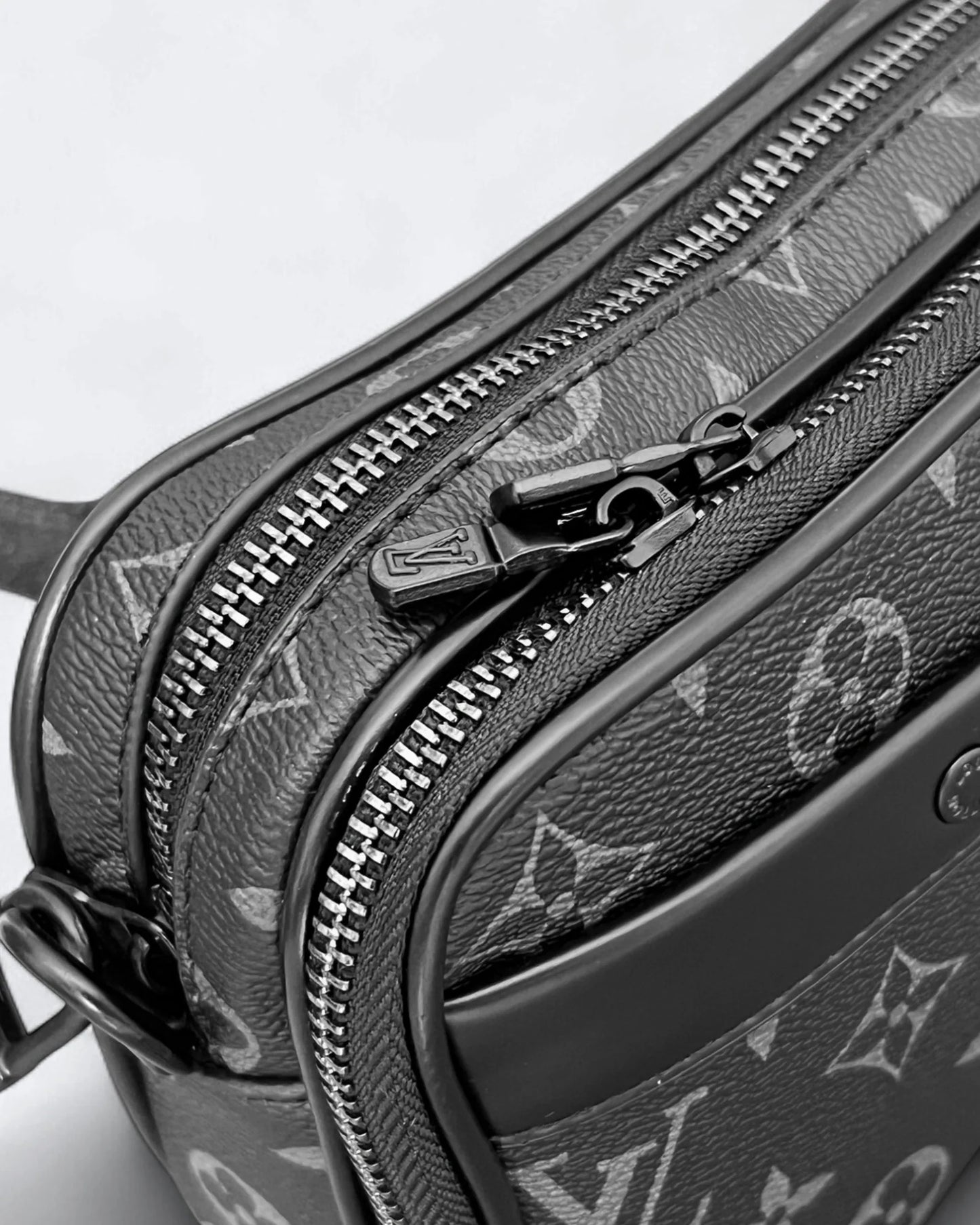 Louis Vuitton - Alpha Crossbody Bag - Black