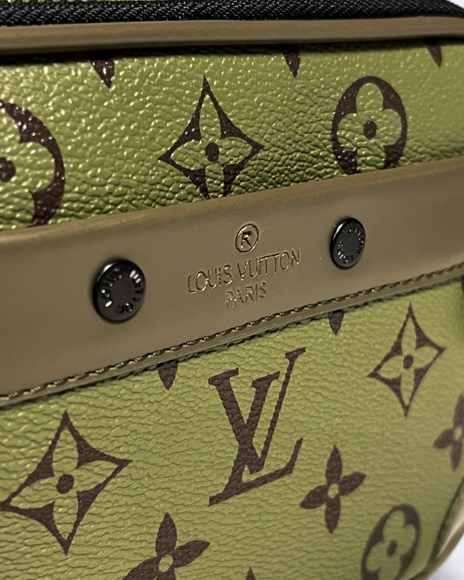 LVTN – crossbody taška Alpha – zelená