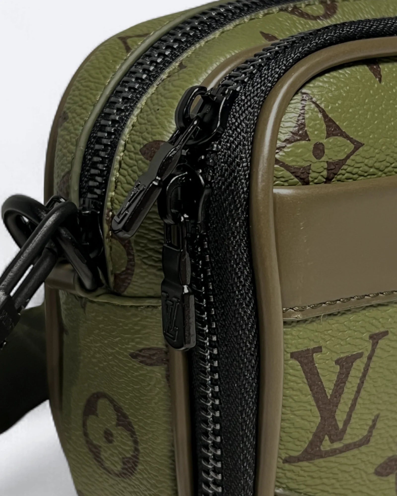 LVTN – crossbody taška Alpha – zelená
