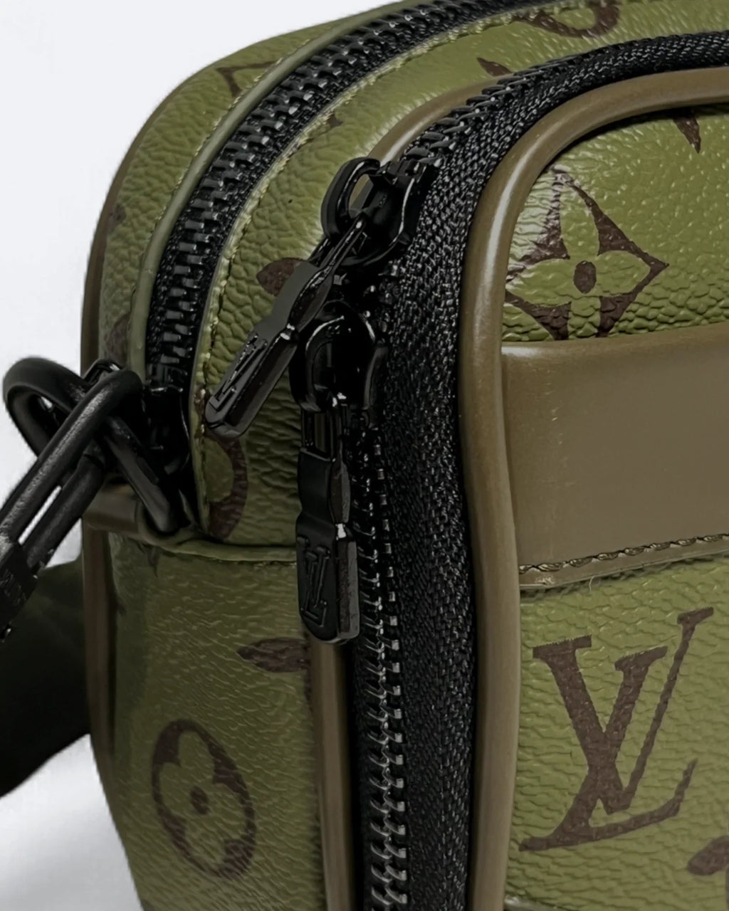LVTN – crossbody taška Alpha – zelená