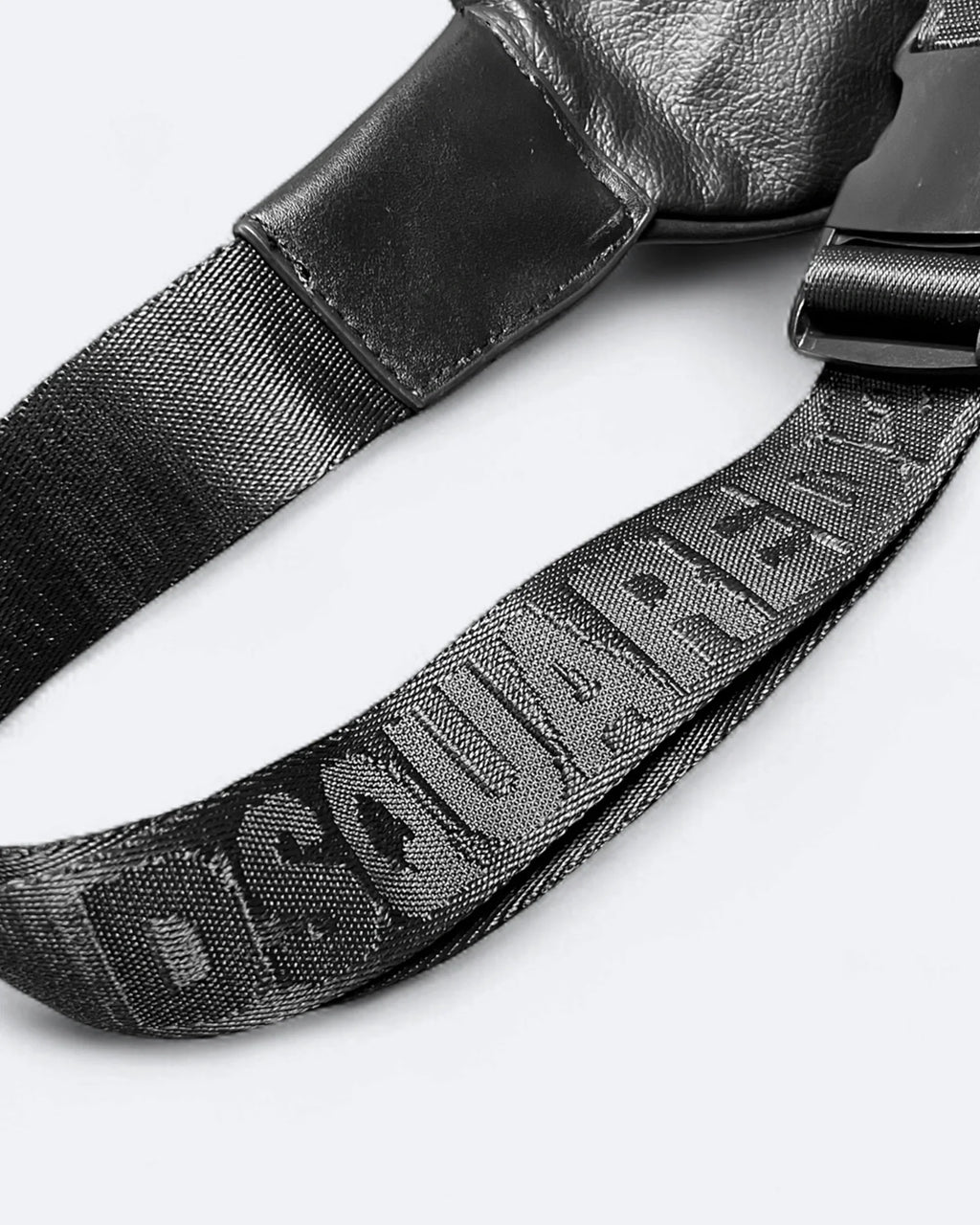 Dsquared2 – Kožená crossbody kabelka ICON – černá