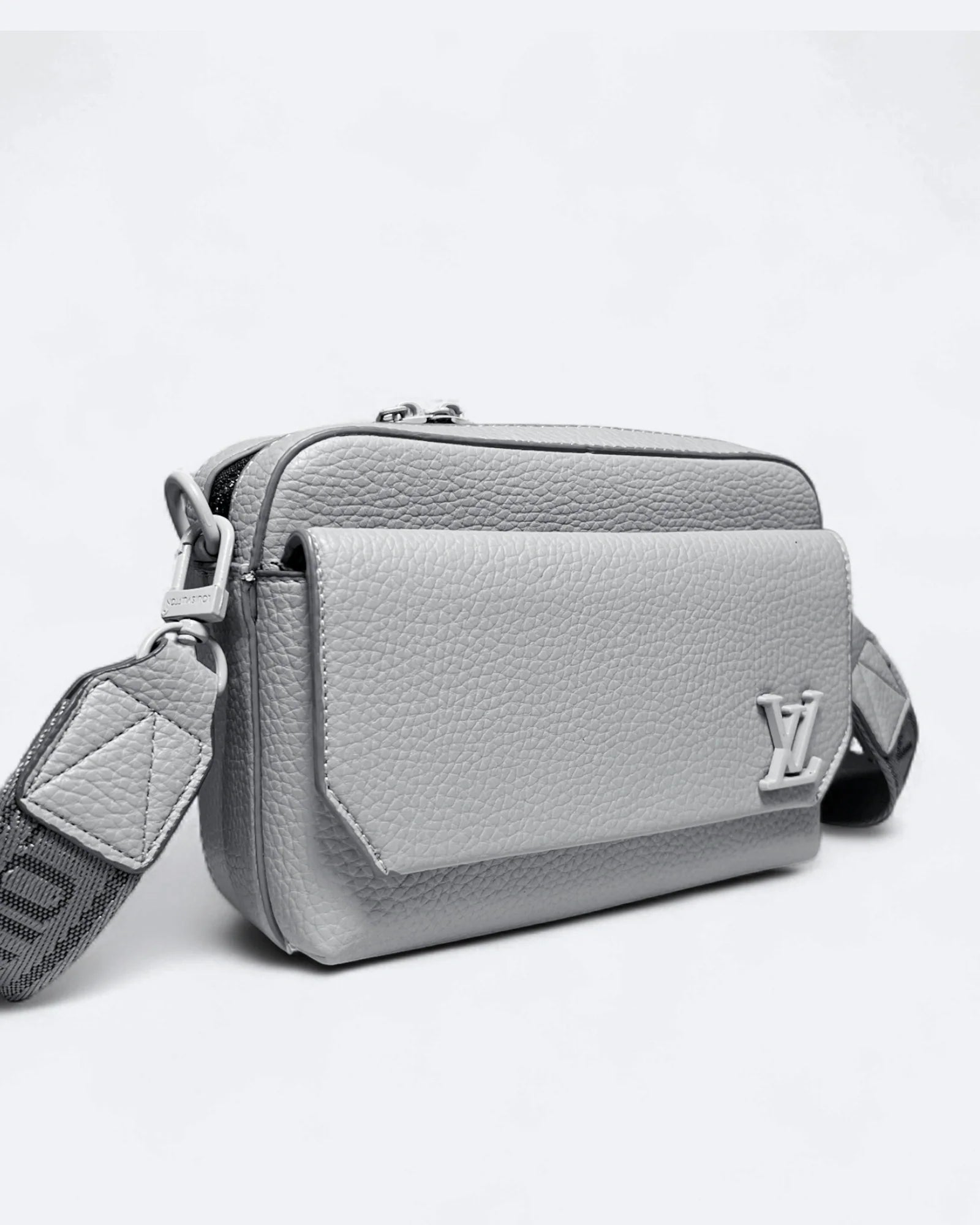LVTN – Kožená mini messenger brašna – světle šedá