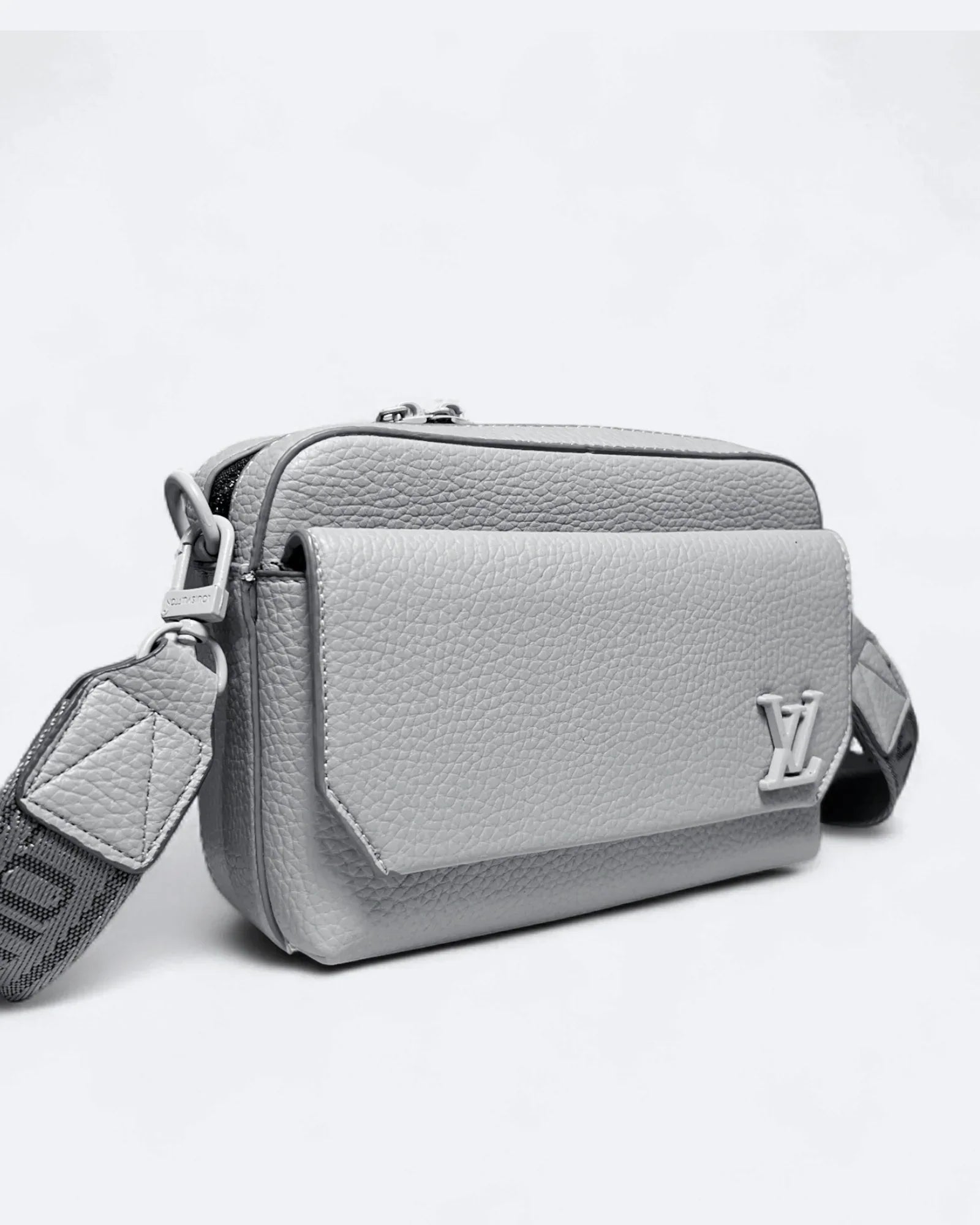 LVTN – Kožená mini messenger brašna – světle šedá