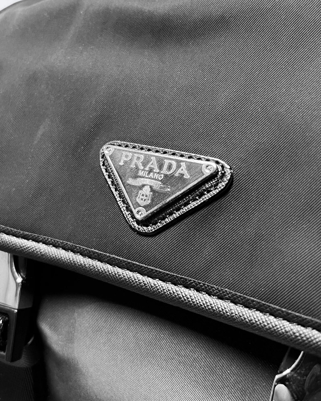 Prada – taška na doklady – černá