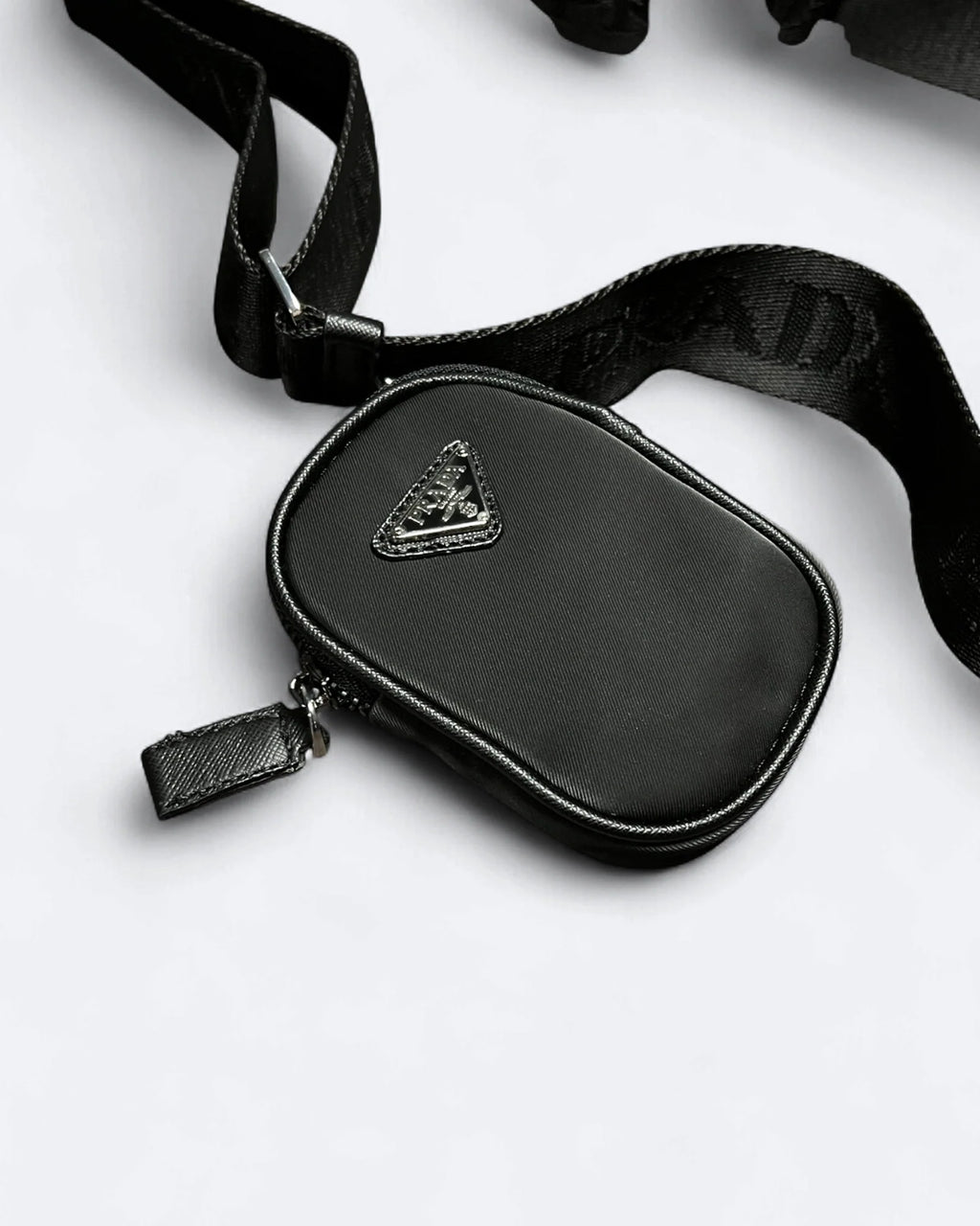 Prada – taška na doklady – černá