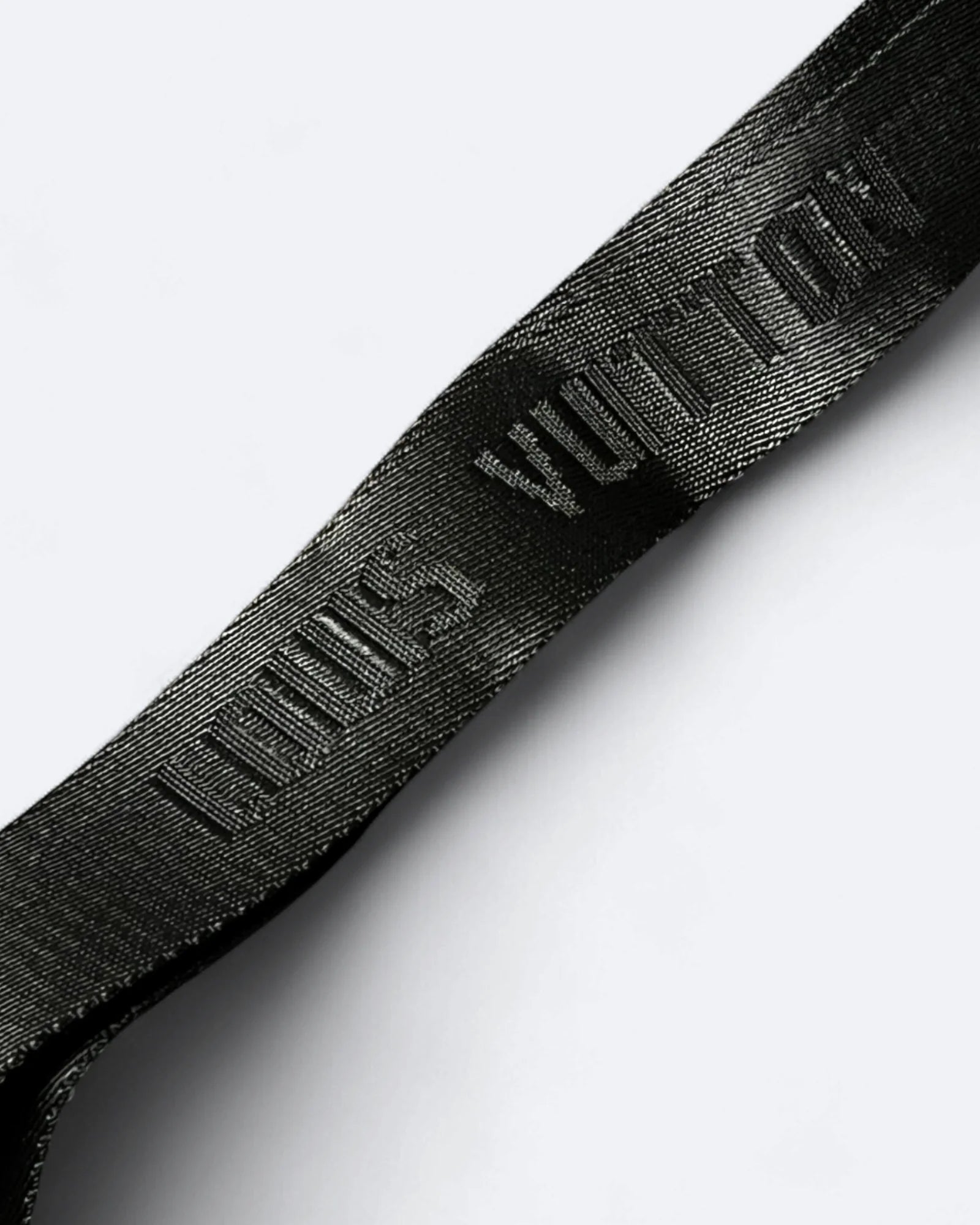LVTN – Crossbody kabelka Alpha z embosované kůže – černá