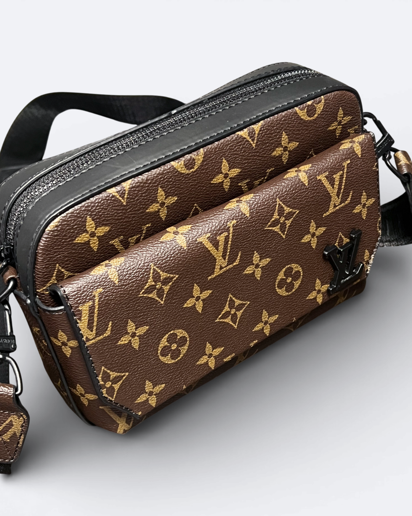 LVTN - Pattern Mini Messenger Bag - Brown