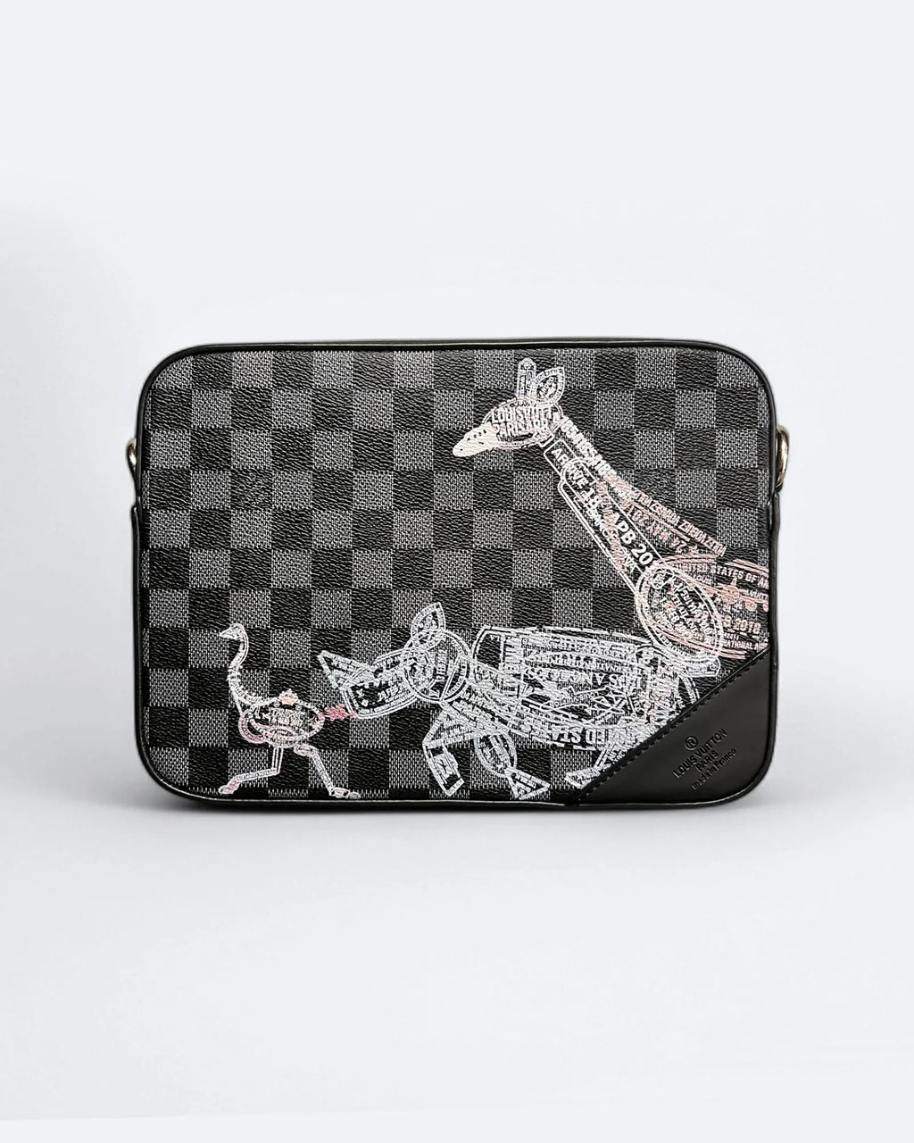 Louis Vuitton – Pasové známky se zvířaty, tašky Damier Trio – černá