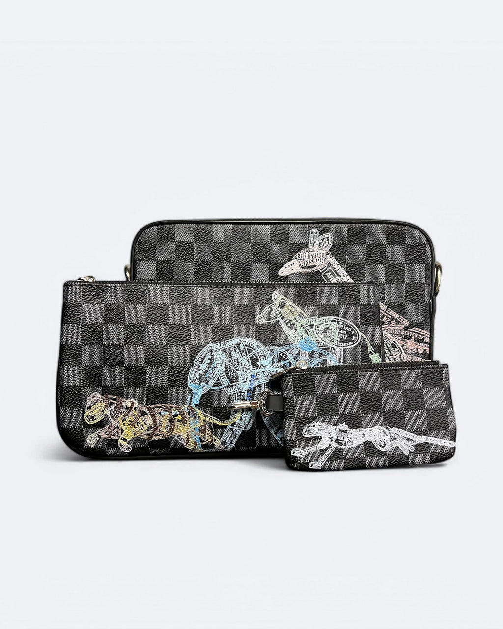Louis Vuitton – Pasové známky se zvířaty, tašky Damier Trio – černá