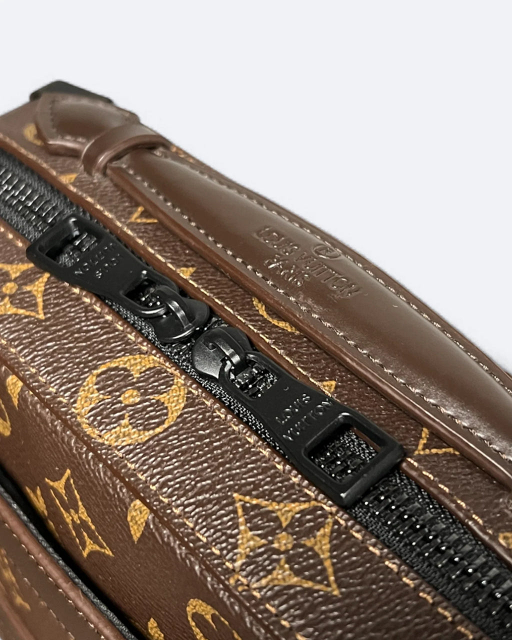 Louis Vuitton - kabelka LV Trunk - hnědá