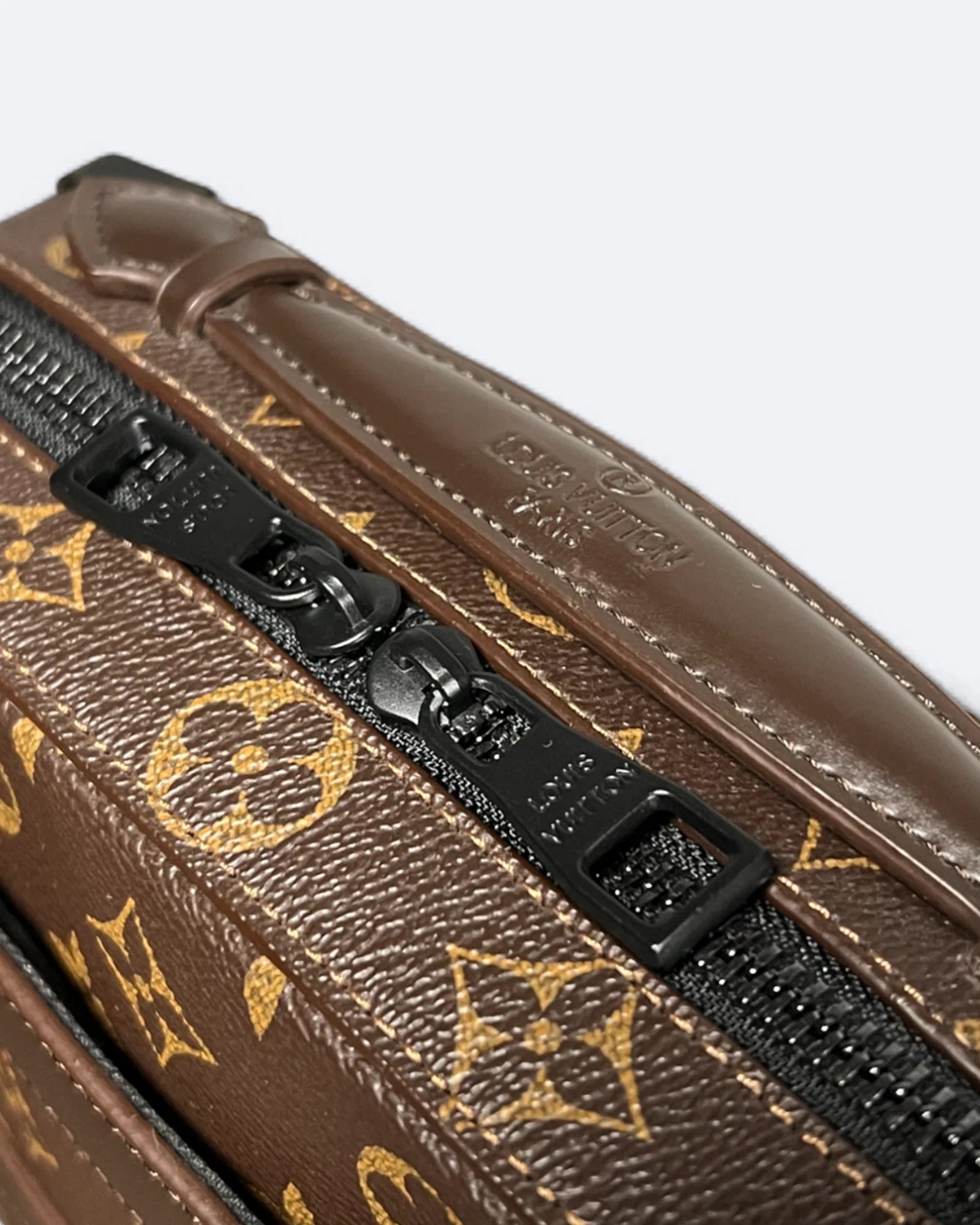 Louis Vuitton - kabelka LV Trunk - hnědá