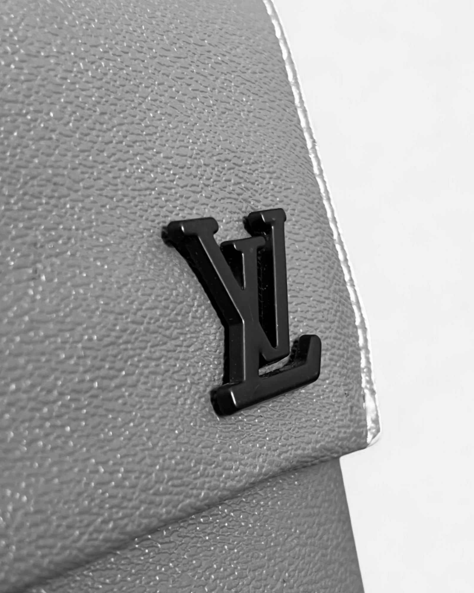 Louis Vuitton - Kožený batoh Takeoff - Šedá