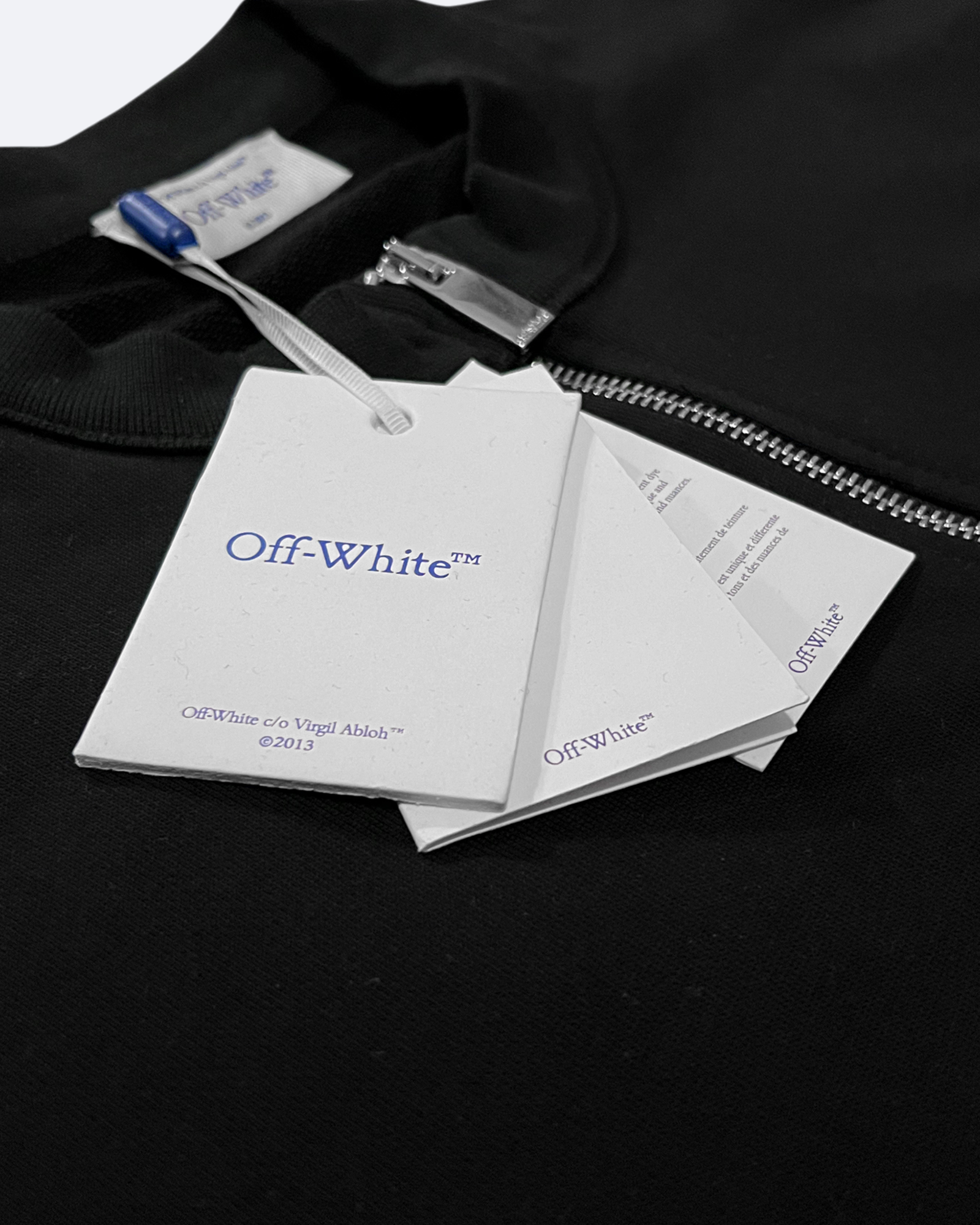 Off-White – Mikina na zip s grafikou stříbrné pásky – černá