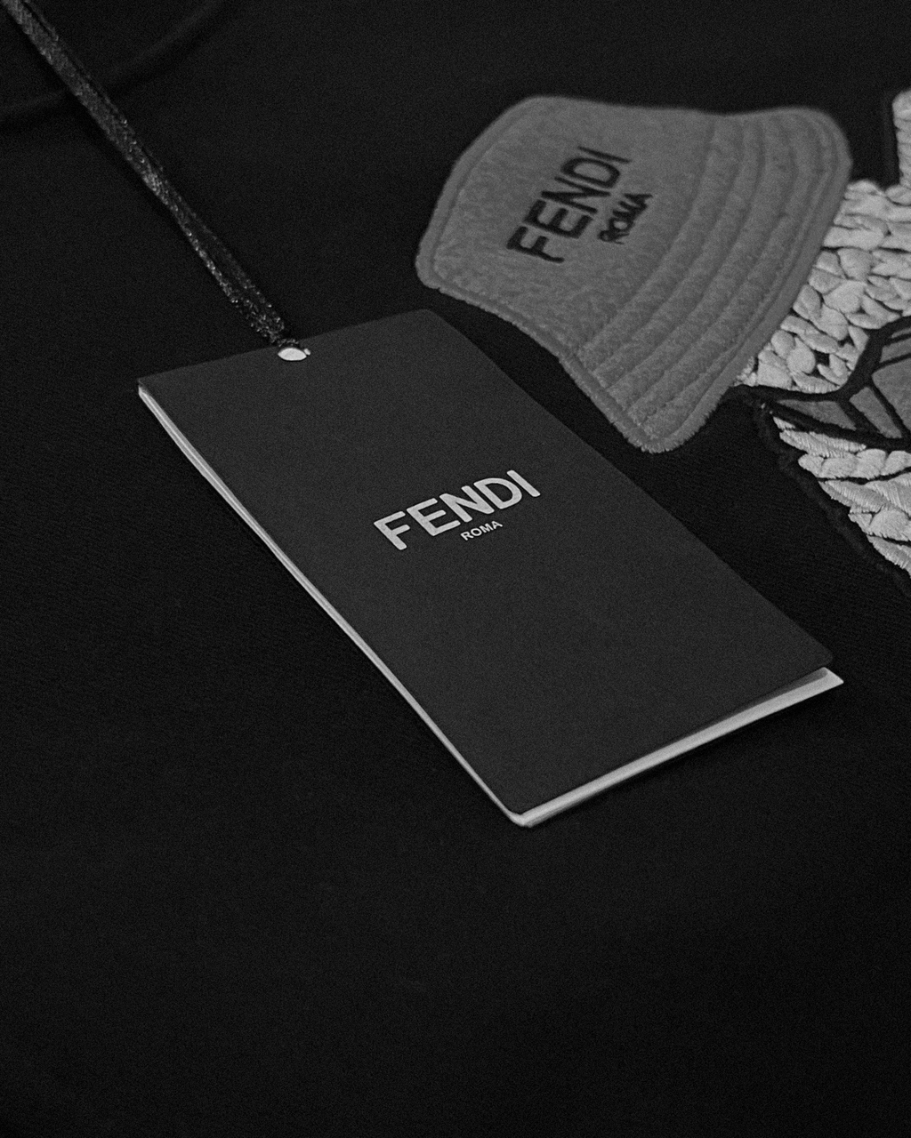 Fendi - Mikina s vyšitým maskotem - Černá