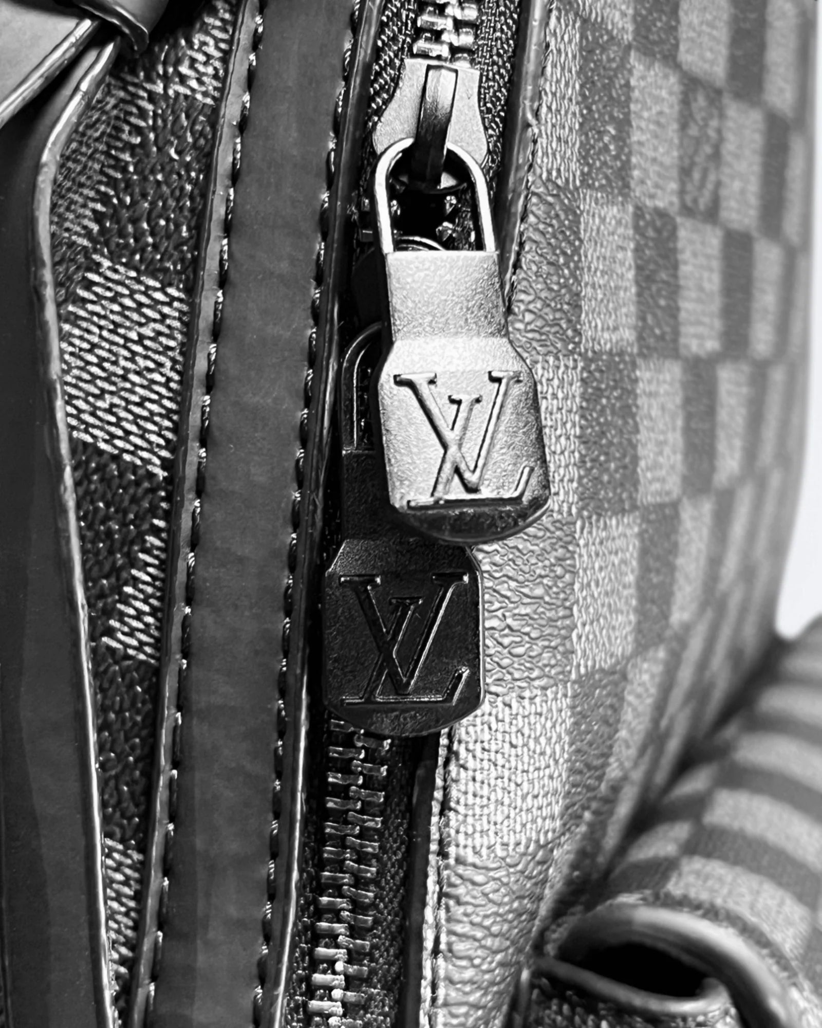 Louis Vuitton – Batoh Damier Pattern Takeoff – černý