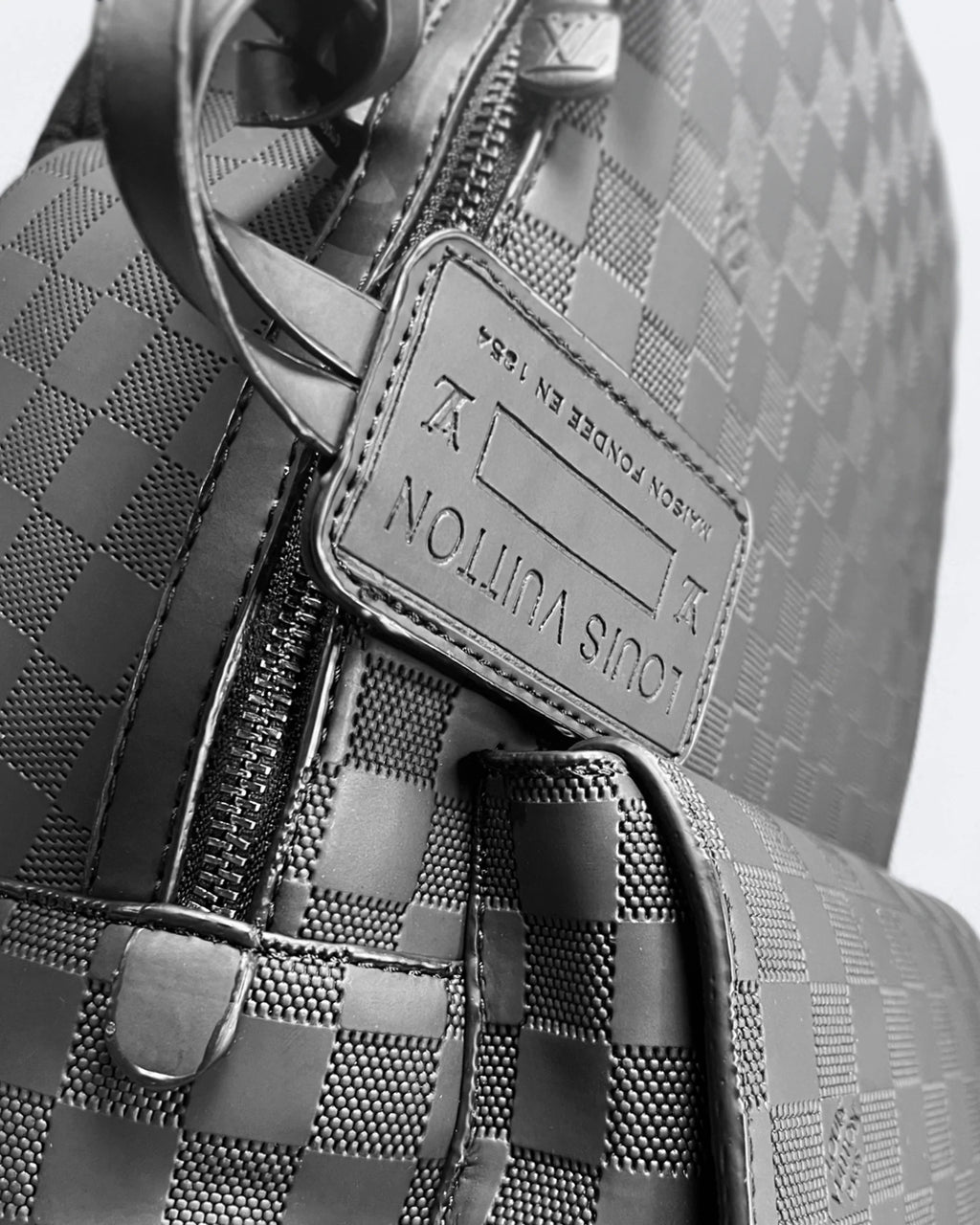 Louis Vuitton - Batoh Takeoff s vyraženým vzorem Damier - černý