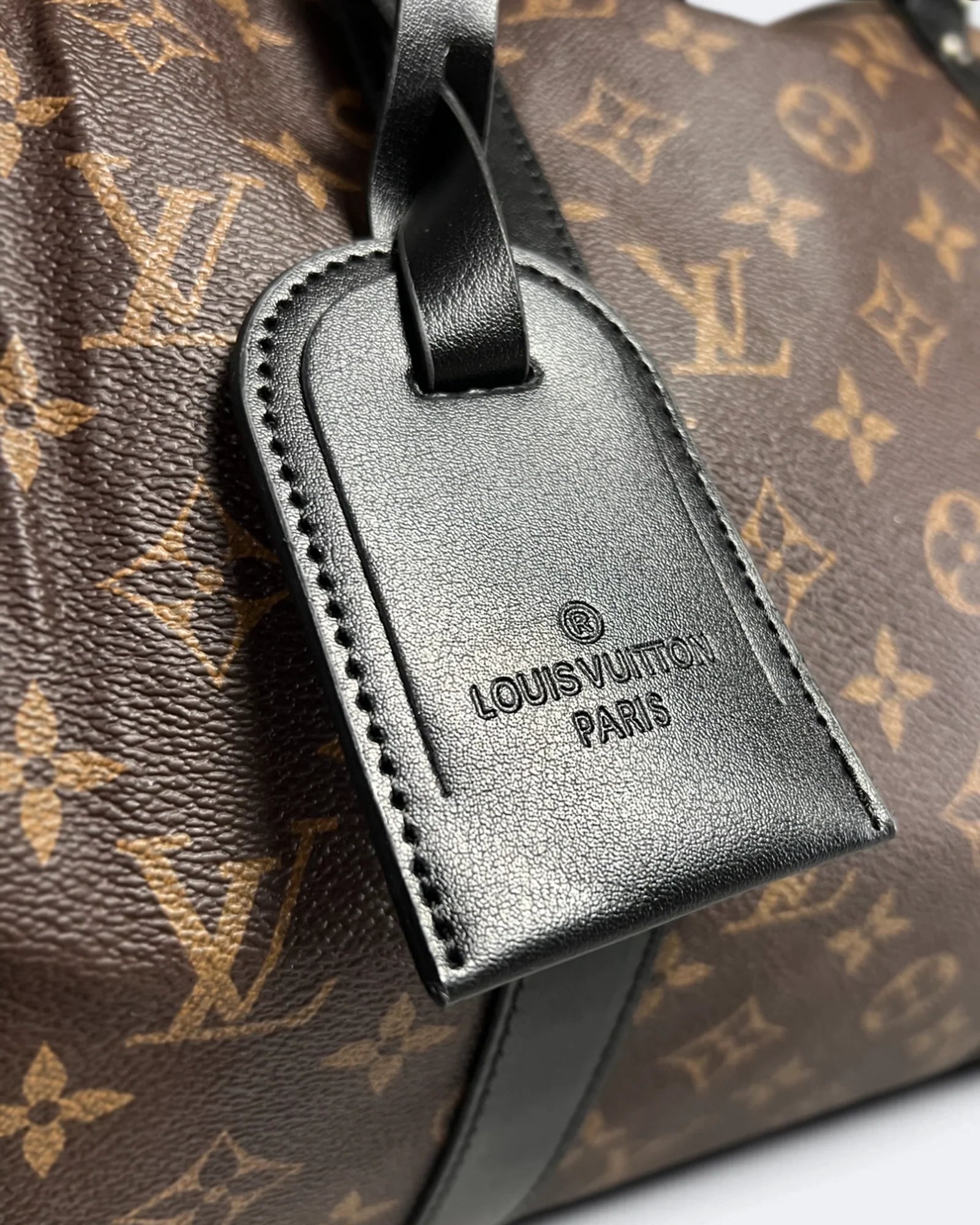 Louis Vuitton – Cestovní taška Duffle se vzorem LV – Hnědá