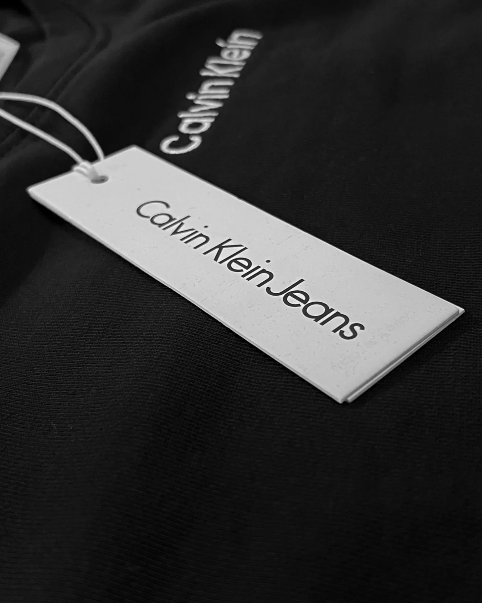 Calvin Klein – Mikina s vyšívaným logem – Černá