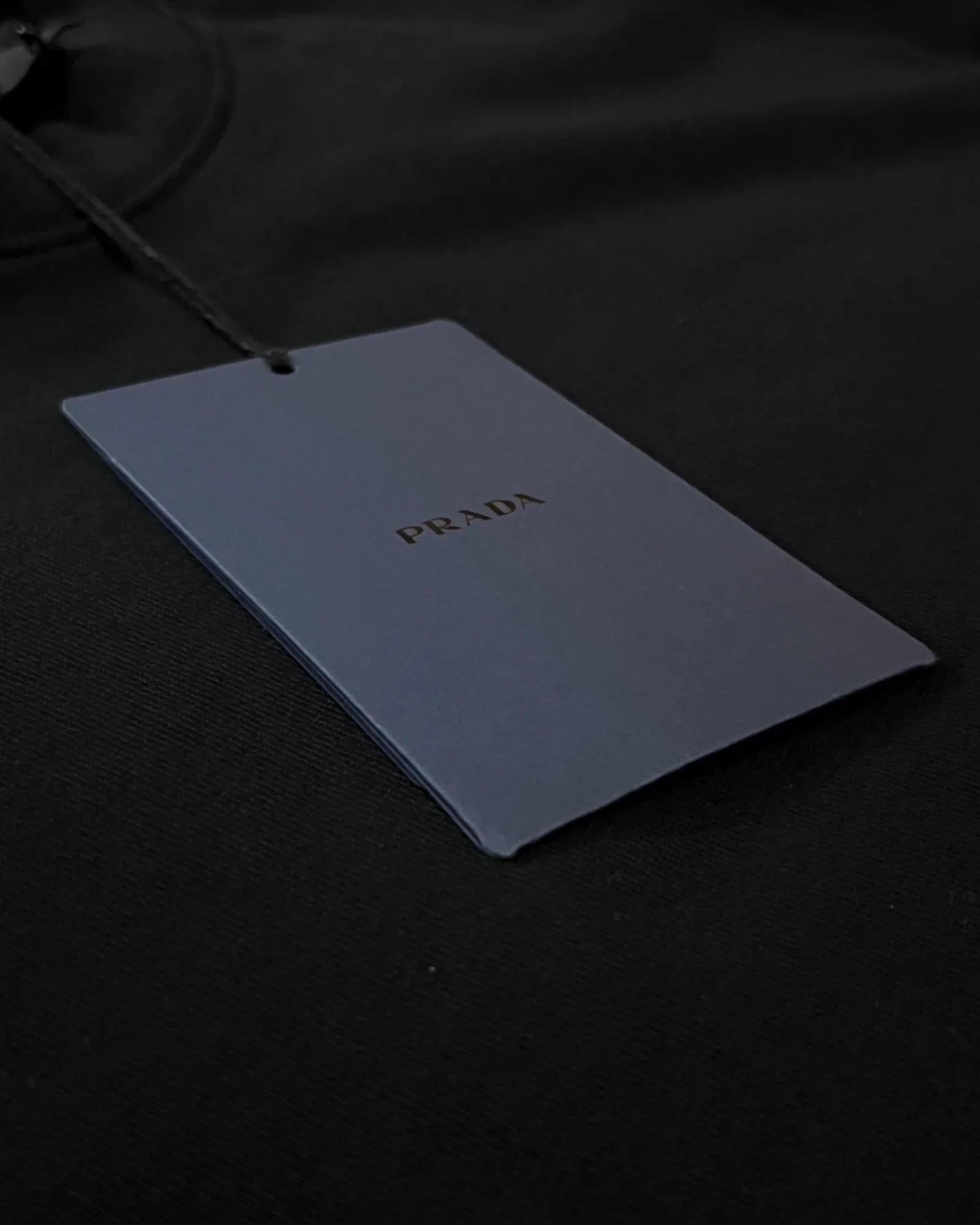Prada – Mikina s kapsou na rukávu – černá