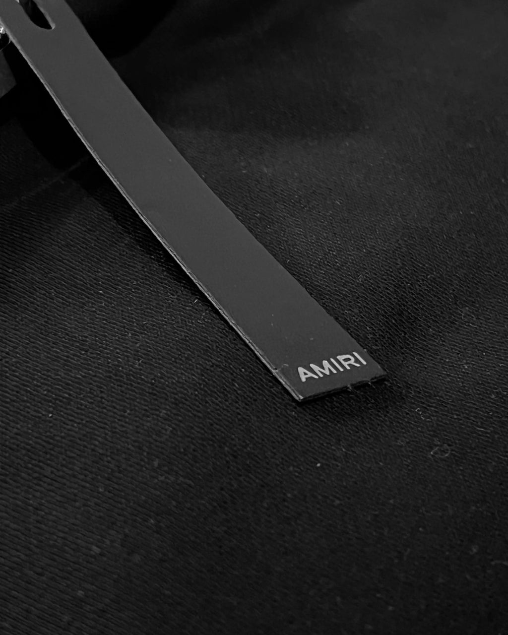 Amiri – klasická mikina s kapucí s logem – černá