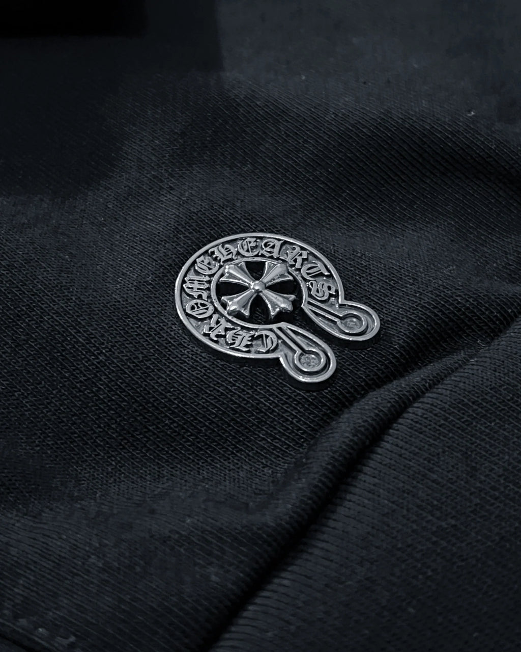 Chrome Hearts – Černá mikina s kapucí a červeným logem