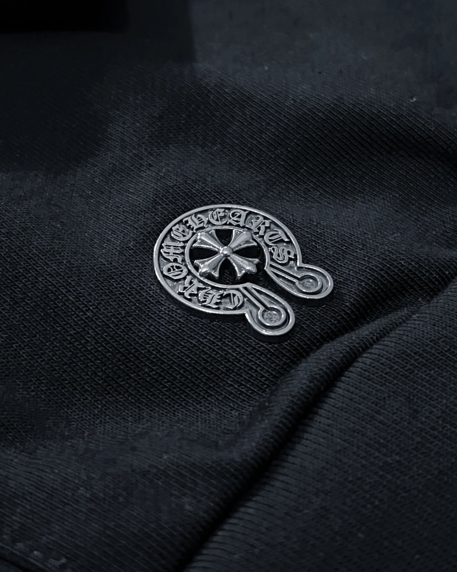 Chrome Hearts – Černá mikina s kapucí a červeným logem