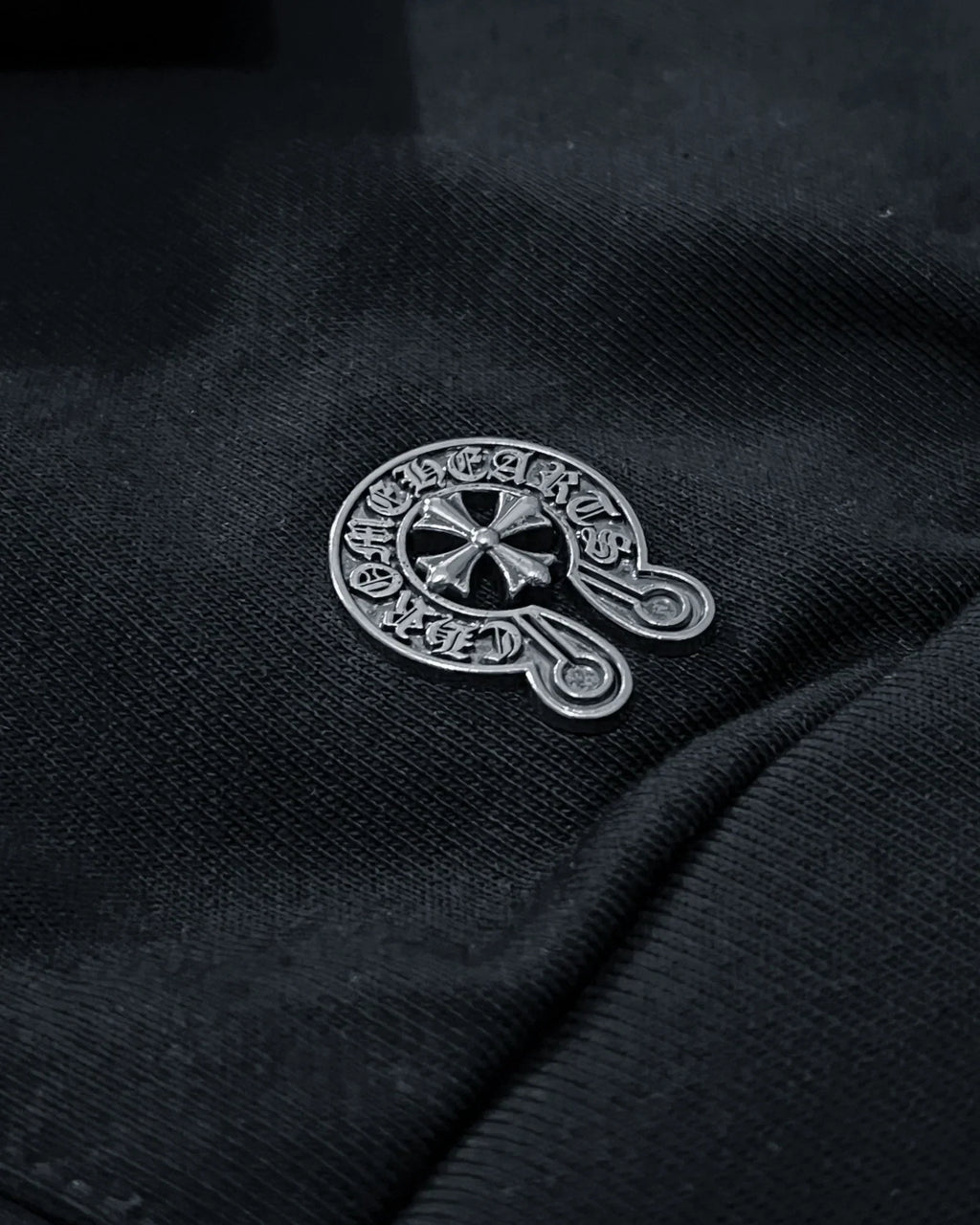 Chrome Hearts – Černá mikina s kapucí a červeným logem